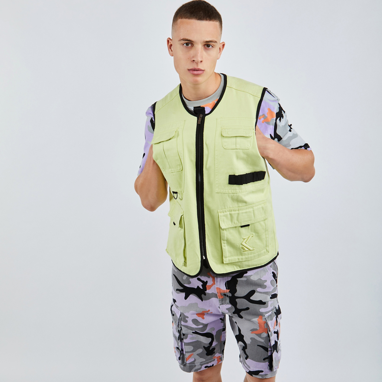 Karl Kani Utility Vest Imagen 1 de 4. Toque para abrir la galería de fotos.