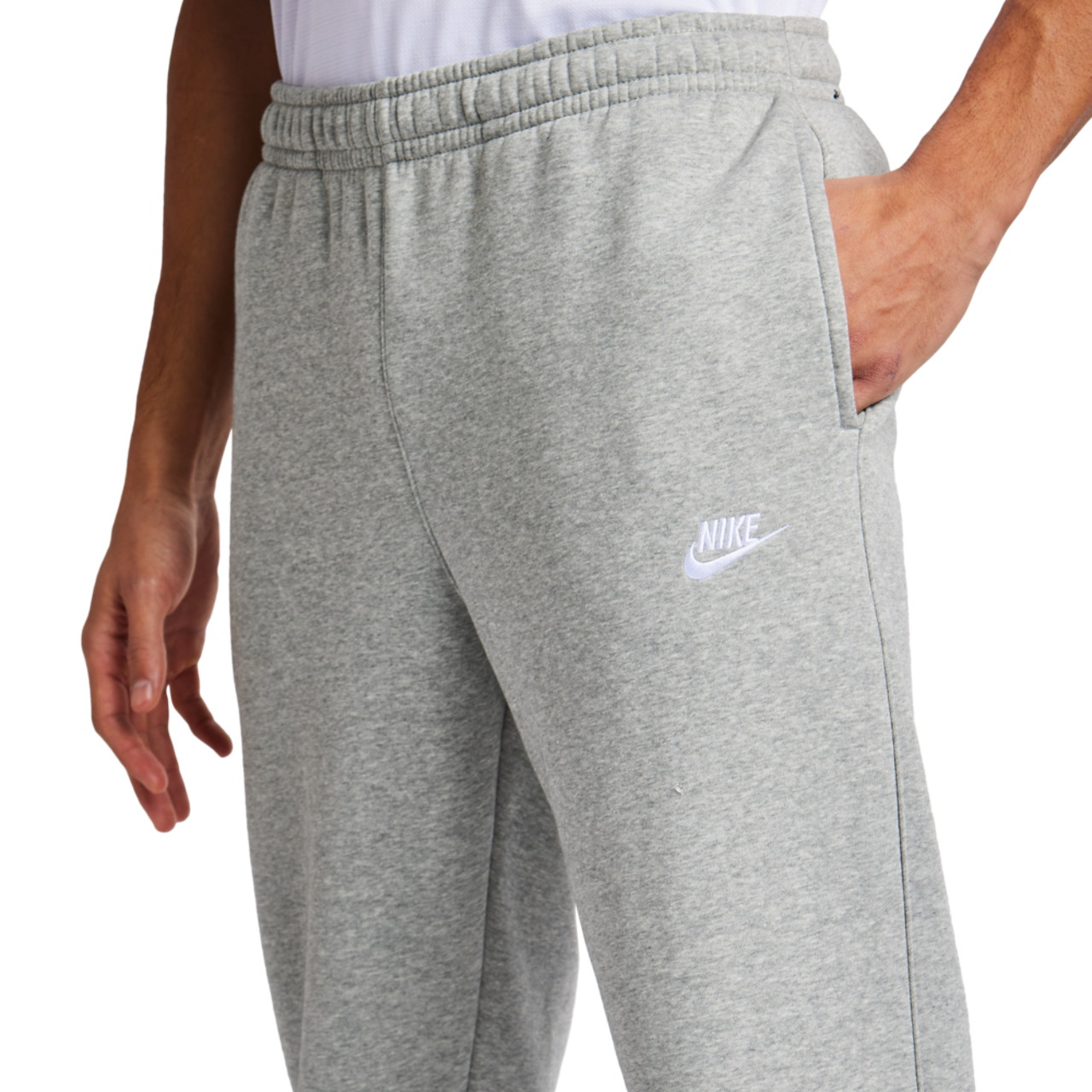 Nike Club Comf Cuffed Pant Afbeelding 7 van 8. Tik om de fotogalerij te openen..