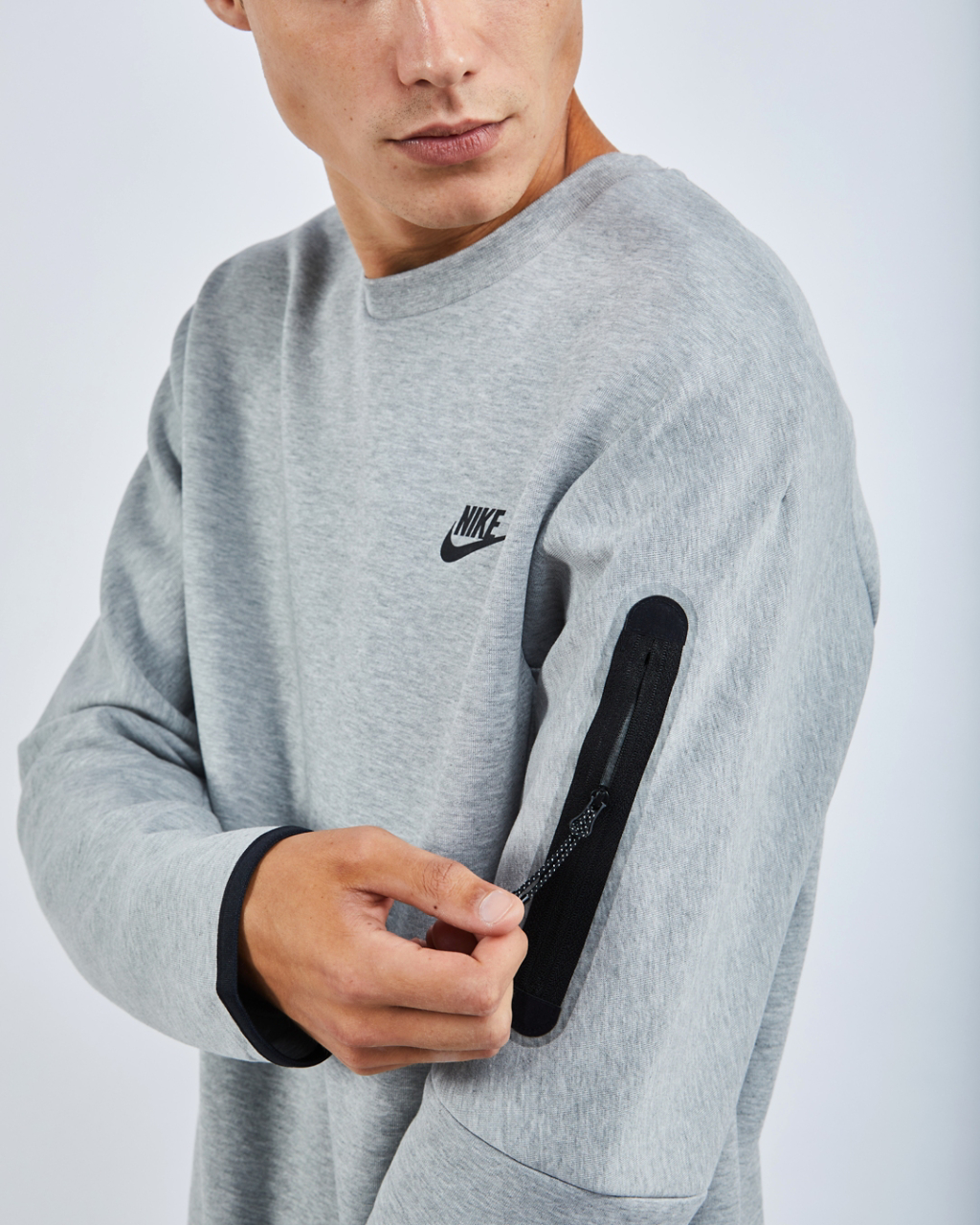 Nike Tech Fleece Image 4 of 4. Tap to open photo gallery.