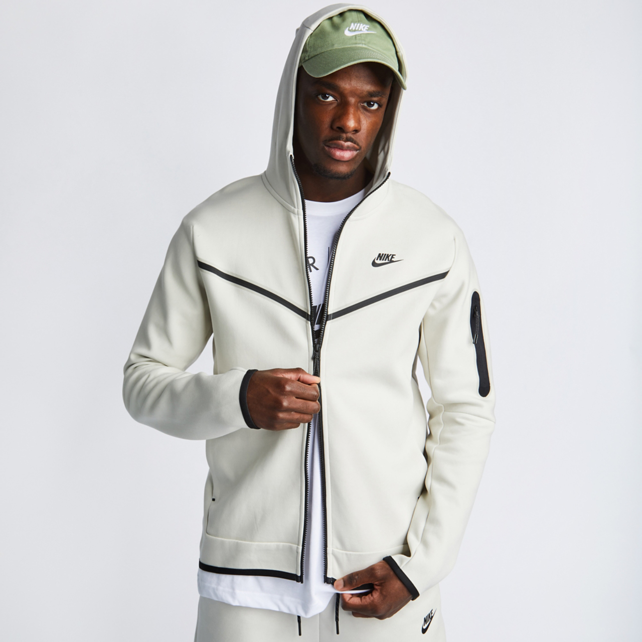 Nike Tech Fleece Full Zip Image 4 of 4. Tap to open photo gallery.