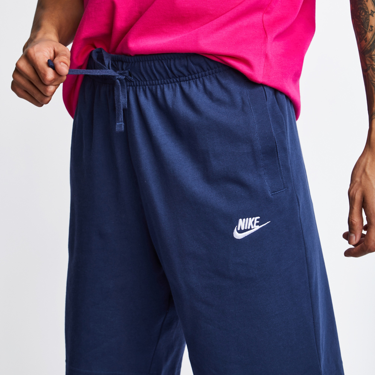 Nike Club Short Image 4 sur 4. Appuyez pour ouvrir la galerie de photos.