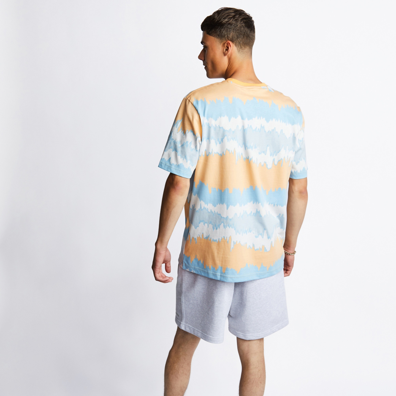 adidas Adicolor Shortsleeve Image 3 of 4. Tap to open photo gallery.