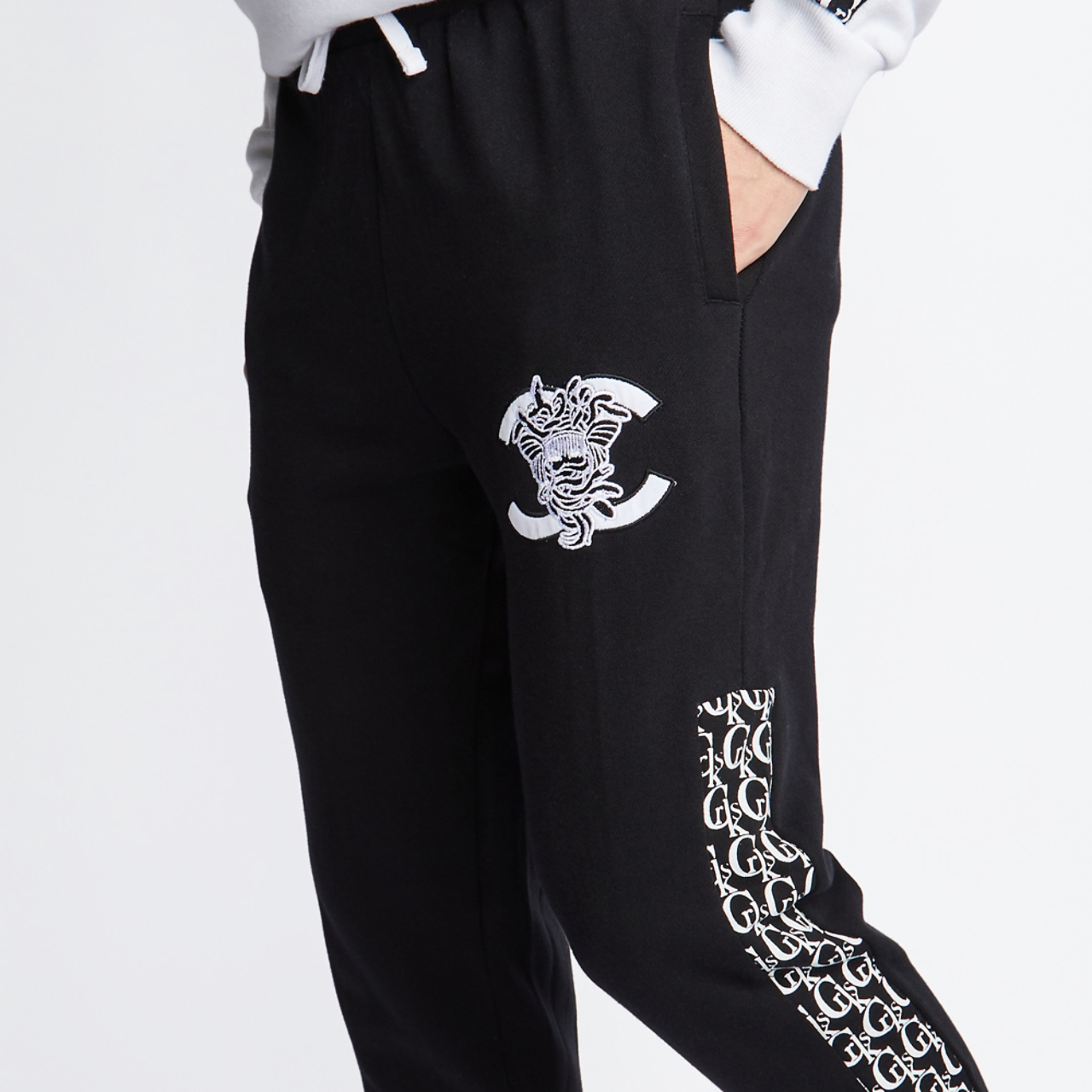 Crooks&Castles Medusa Image 4 of 4. Tap to open photo gallery.