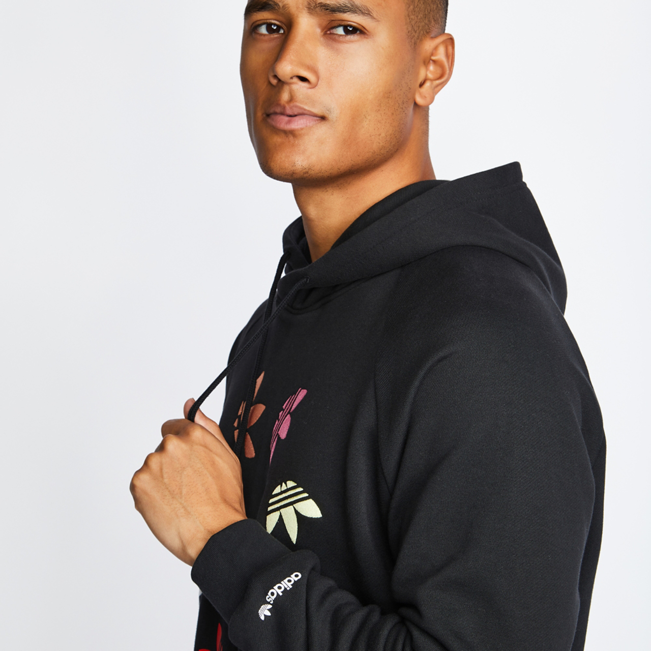 adidas adicolor Over The Head Image 4 of 4. Tap to open photo gallery.