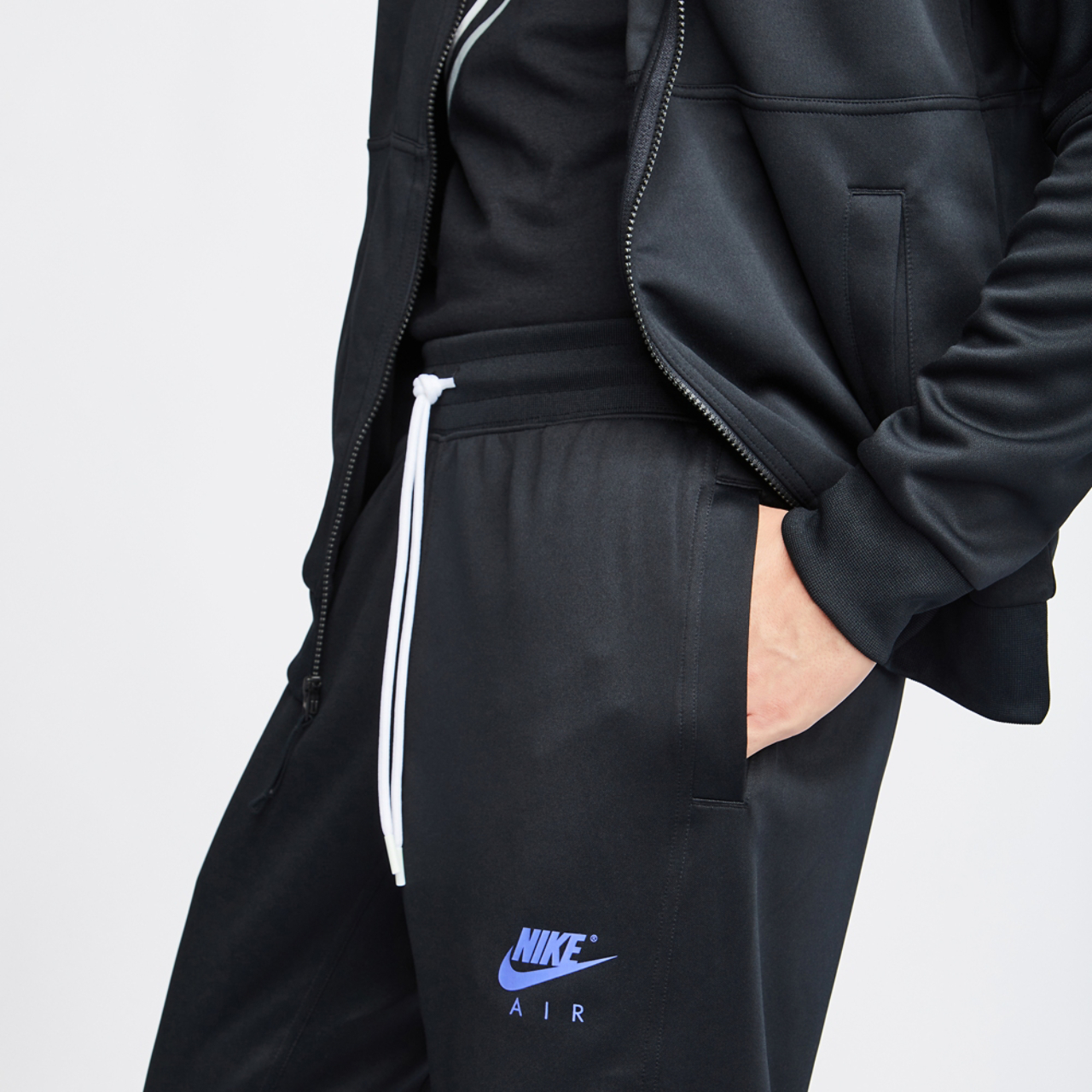 Nike Air Imagen 4 de 4. Toque para abrir la galería de fotos.