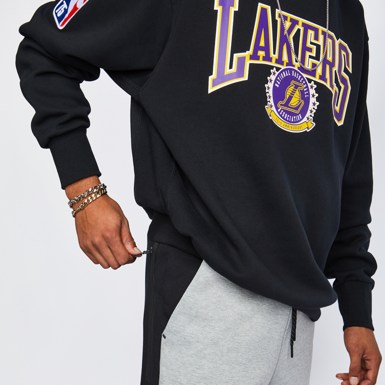 Nike Tech Fleece Image 7 of 7. Tap to open photo gallery.