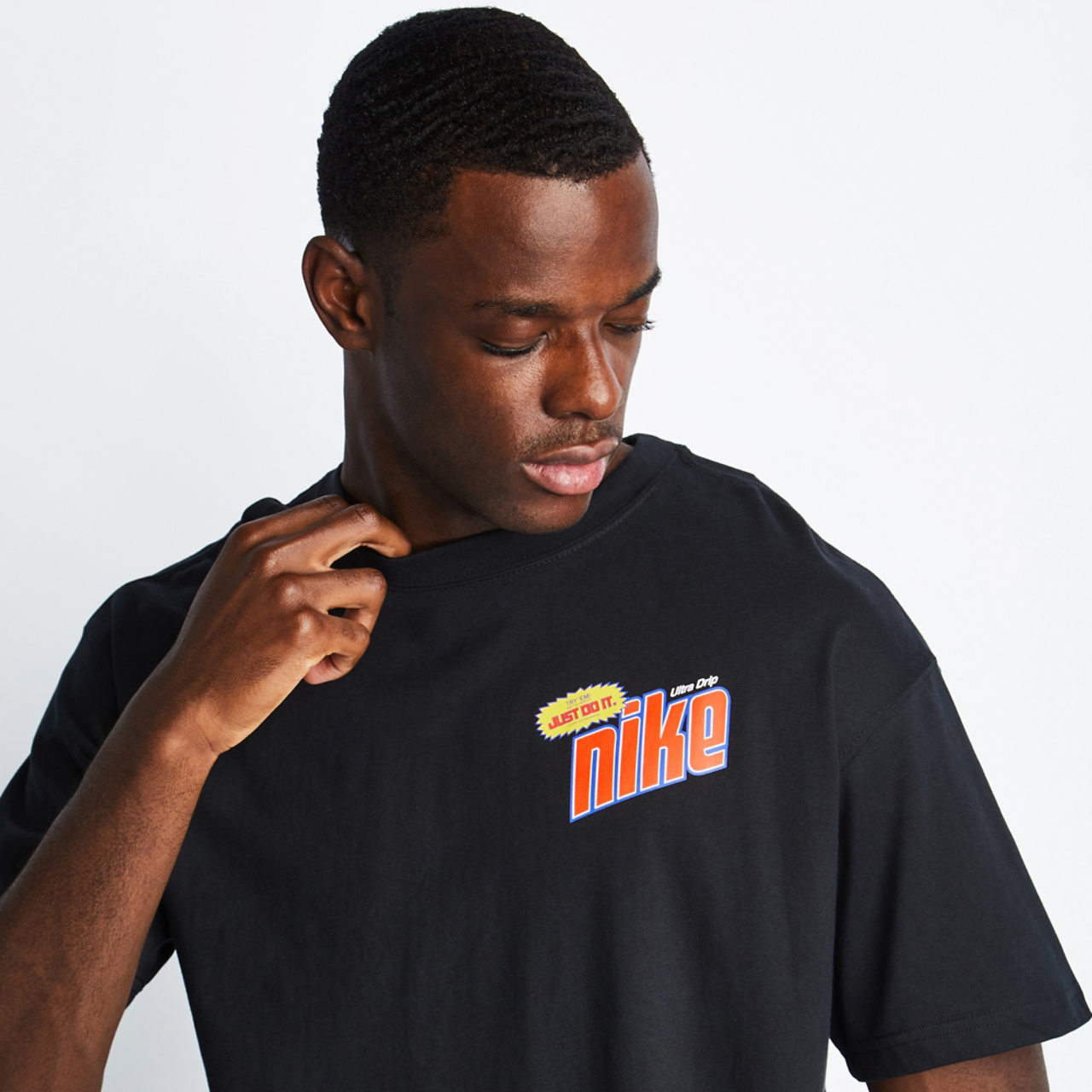 Nike Sportswear Shortsleeve Image 4 of 4. Tap to open photo gallery.