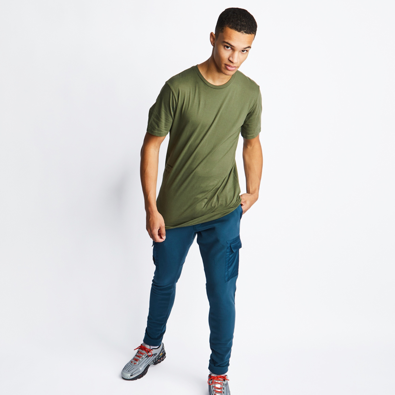 Under Armour Shortsleeve Image 2 of 4. Tap to open photo gallery.