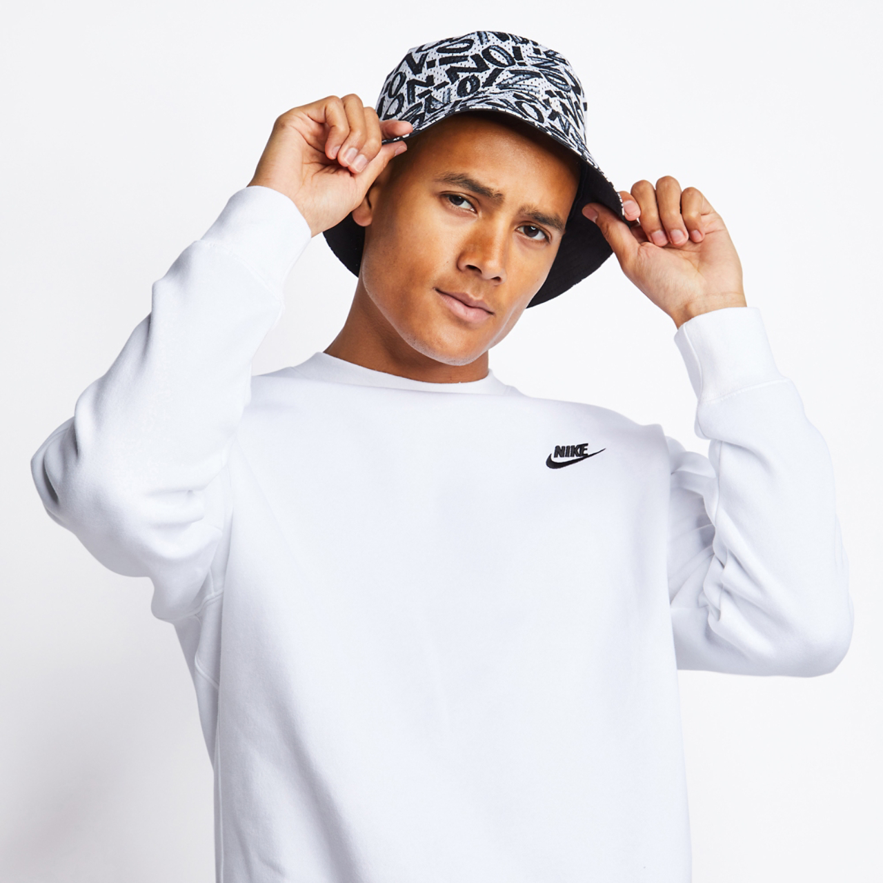 Nike Club Fleece Crew Afbeelding 1 van 4. Tik om de fotogalerij te openen..