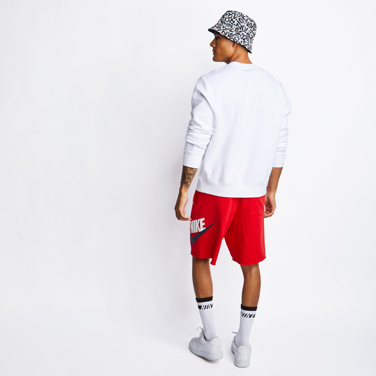 Nike Club Fleece Crew Afbeelding 4 van 4. Tik om de fotogalerij te openen..