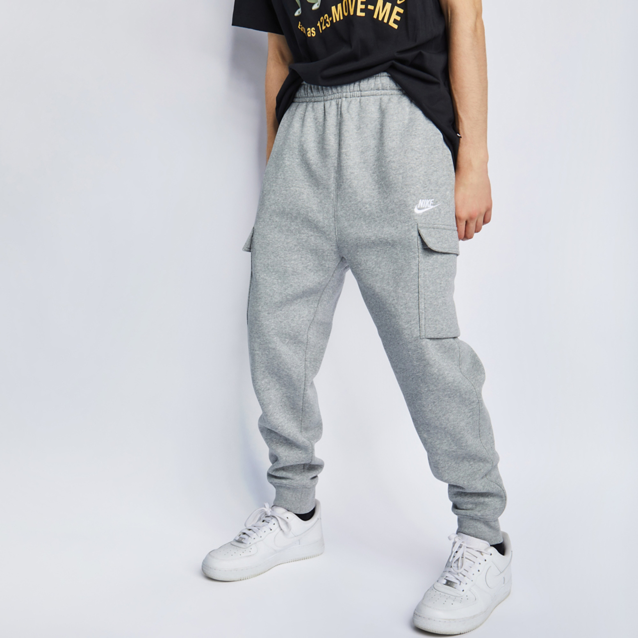 Nike Club Fleece Cargo Jogger Imagen 1 de 4. Toque para abrir la galería de fotos.