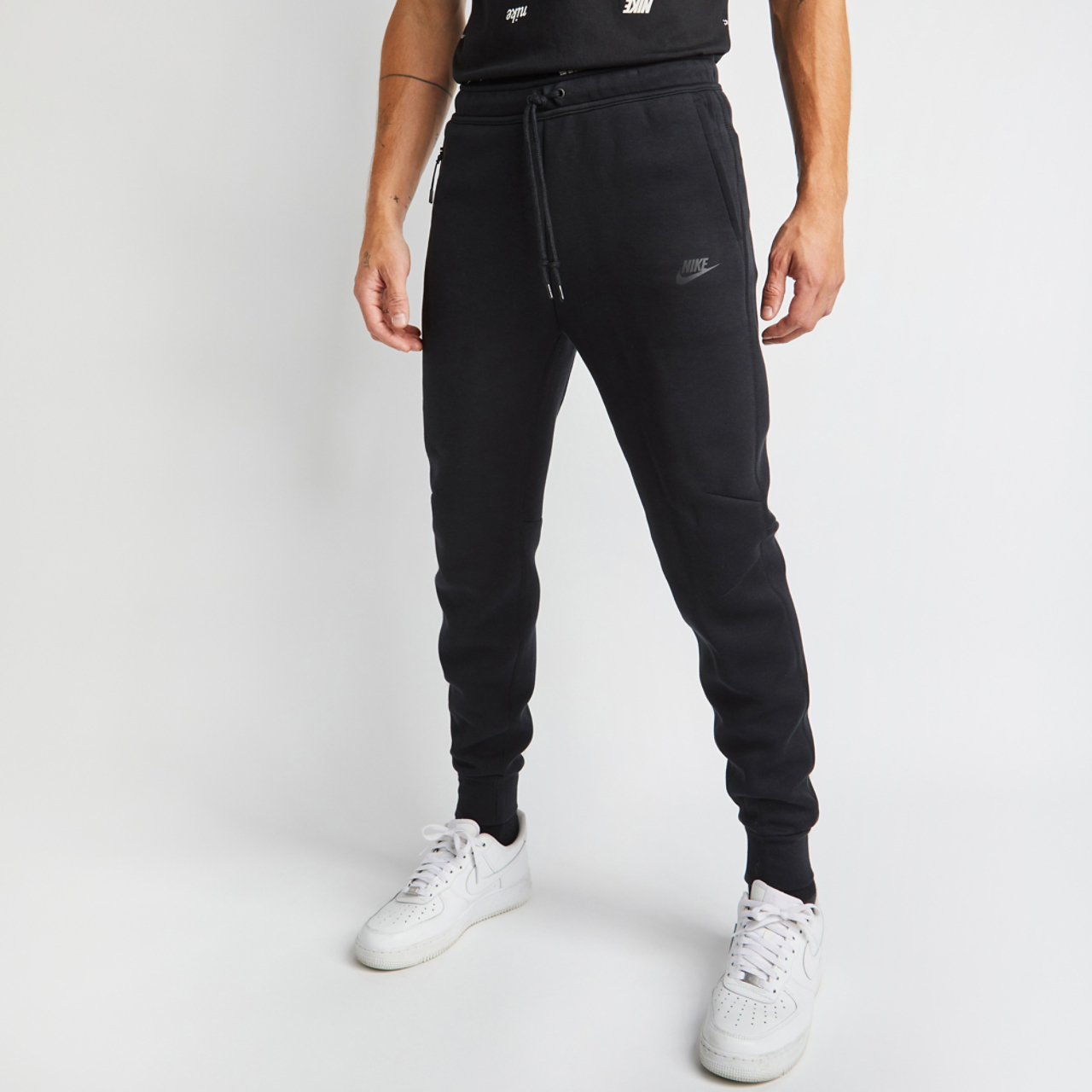 Nike Tech Fleece Imagen 1 de 5. Toque para abrir la galería de fotos.