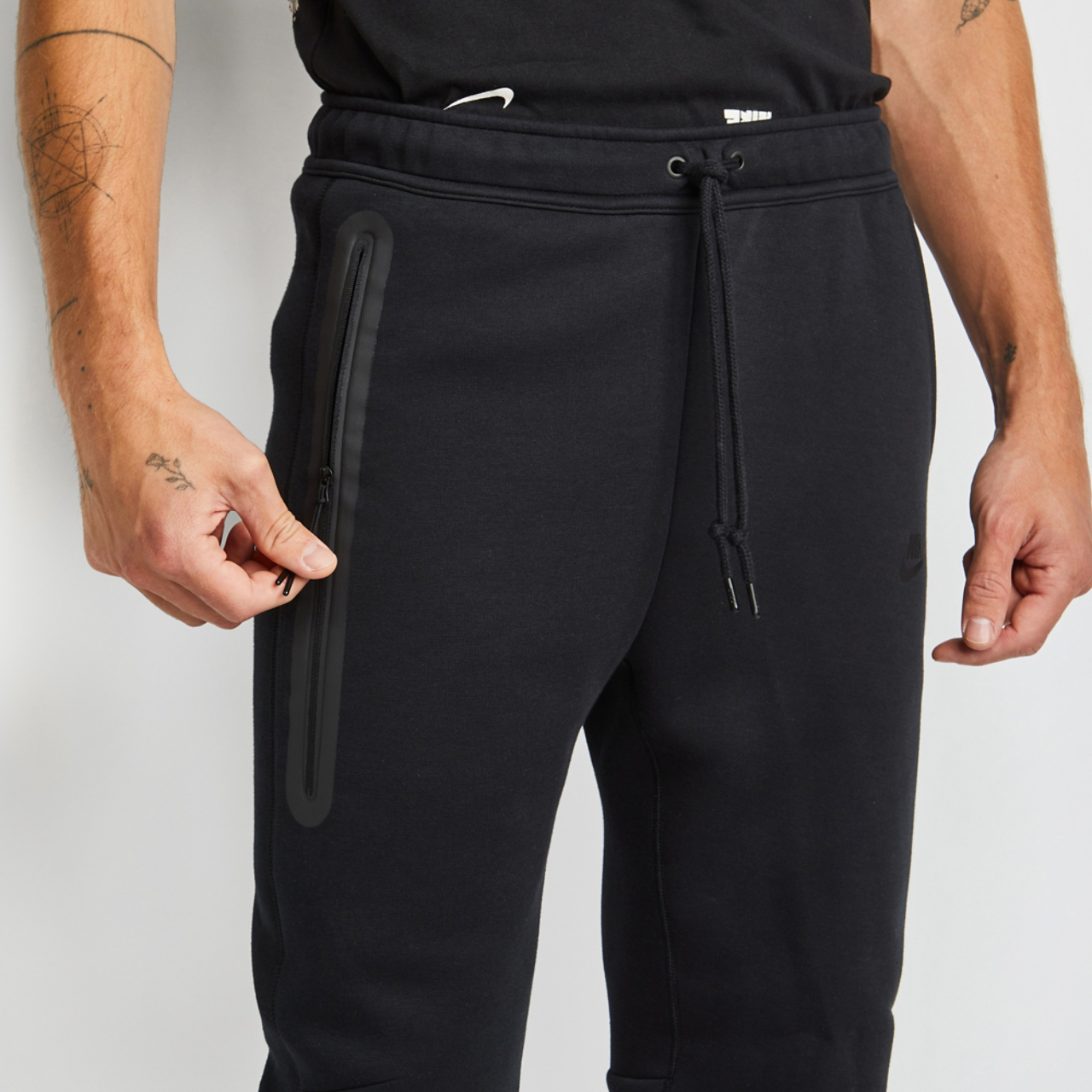 Nike Tech Fleece Imagen 4 de 5. Toque para abrir la galería de fotos.