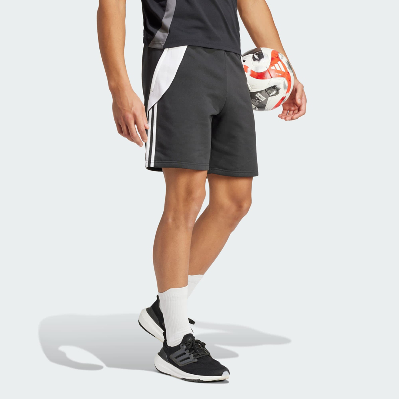 adidas Tiro 24 Immagine 2 di 5. Tocca per aprire la galleria fotografica.