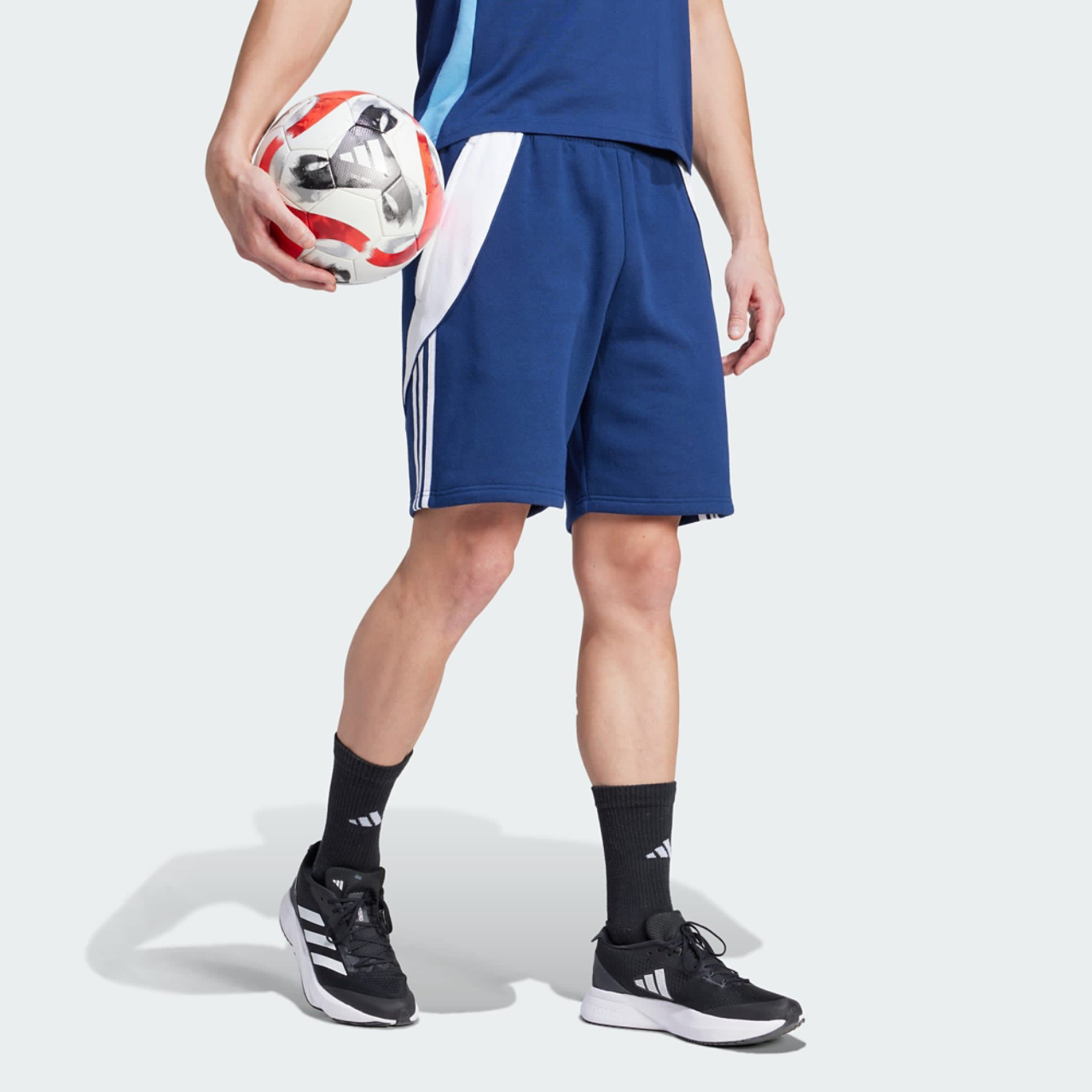 adidas Tiro 24 Immagine 2 di 5. Tocca per aprire la galleria fotografica.