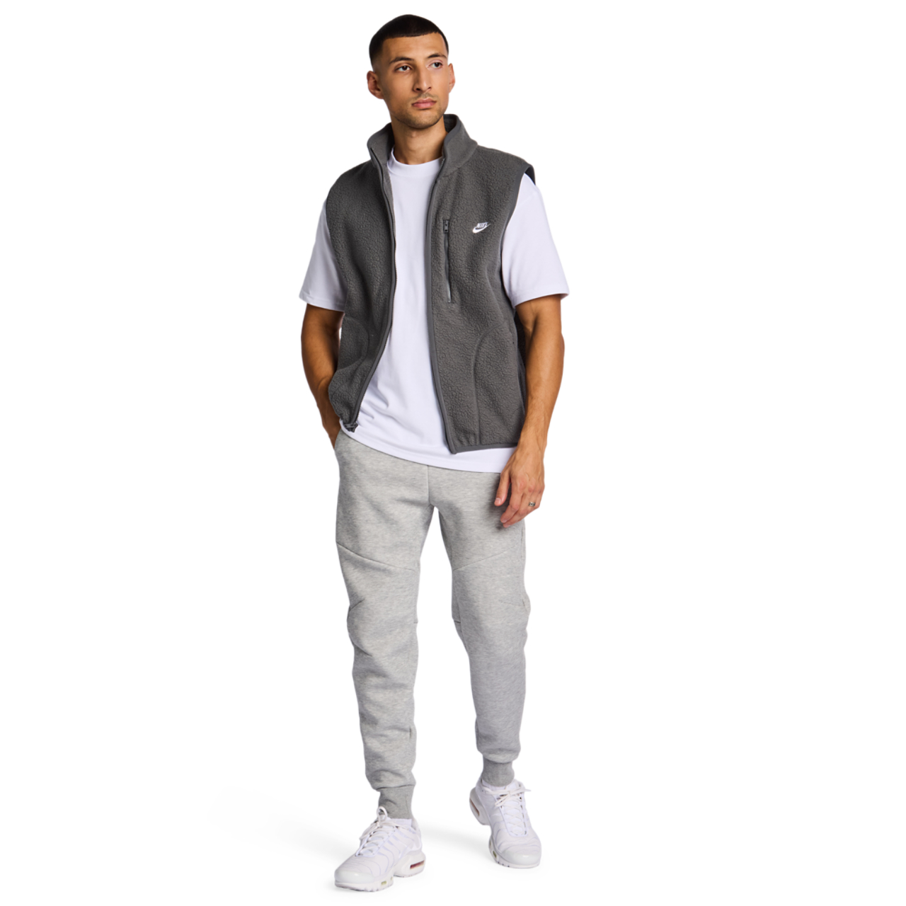 Nike Tech Fleece Afbeelding 2 van 6. Tik om de fotogalerij te openen..