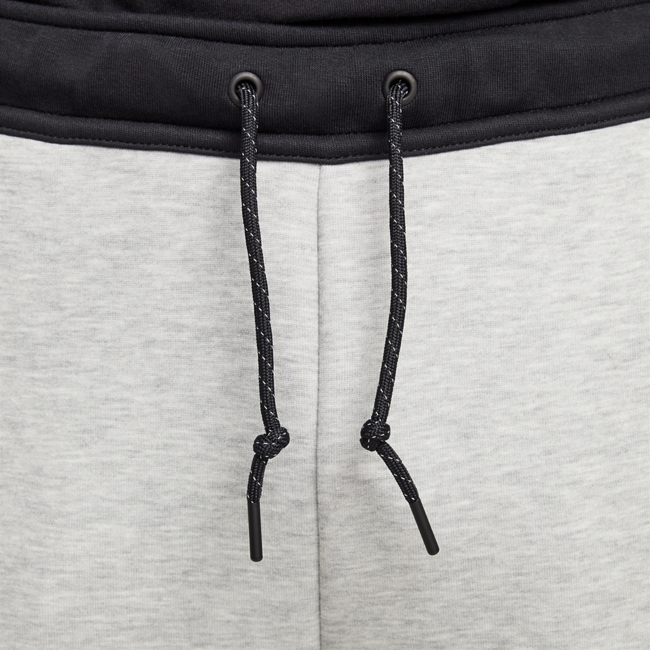 Nike Tech Fleece Image 3 of 5. Tap to open photo gallery.