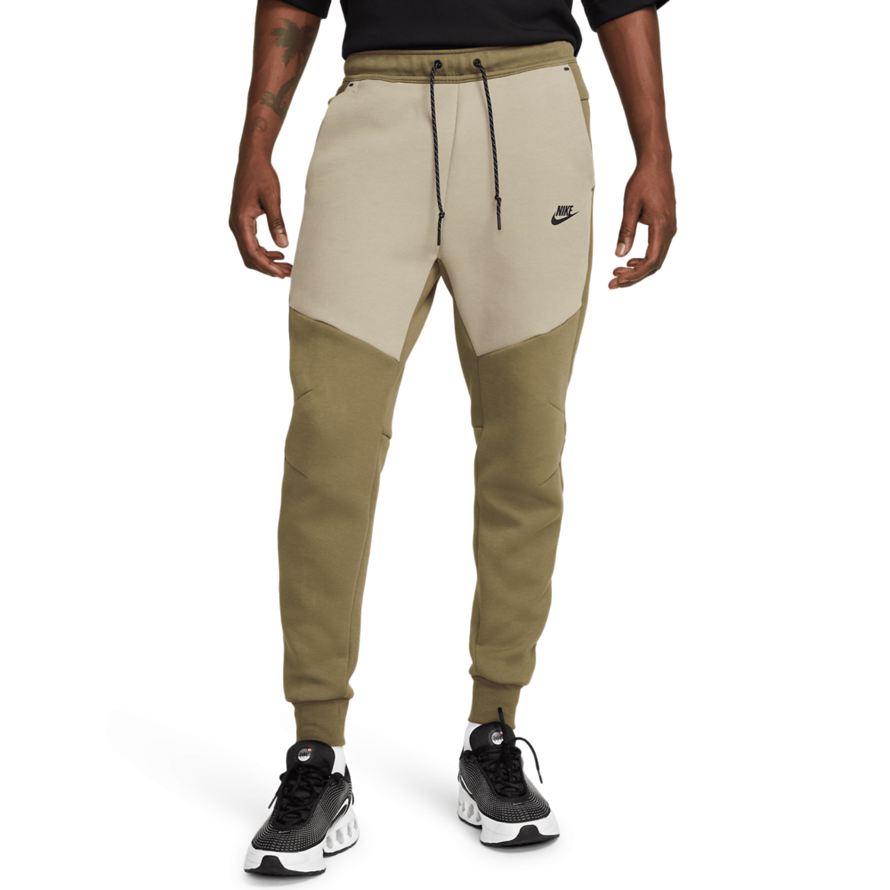 Nike Tech Fleece Image 1 of 5. Tap to open photo gallery.