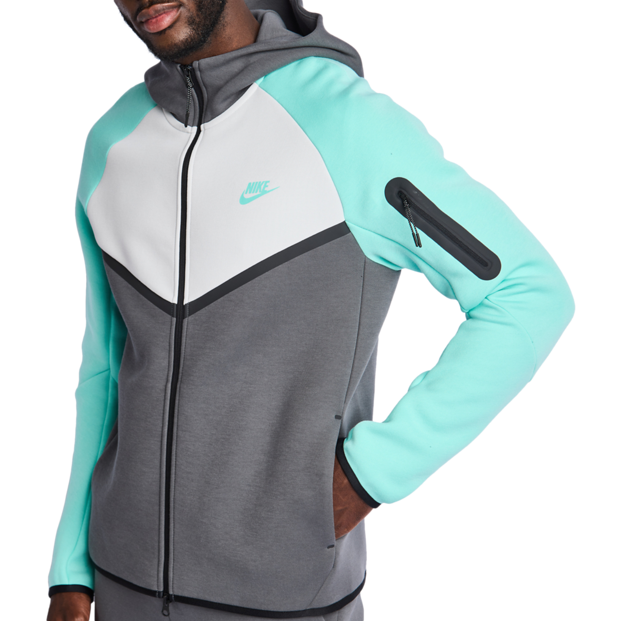 Nike Tech Fleece Image 4 sur 5. Appuyez pour ouvrir la galerie de photos.