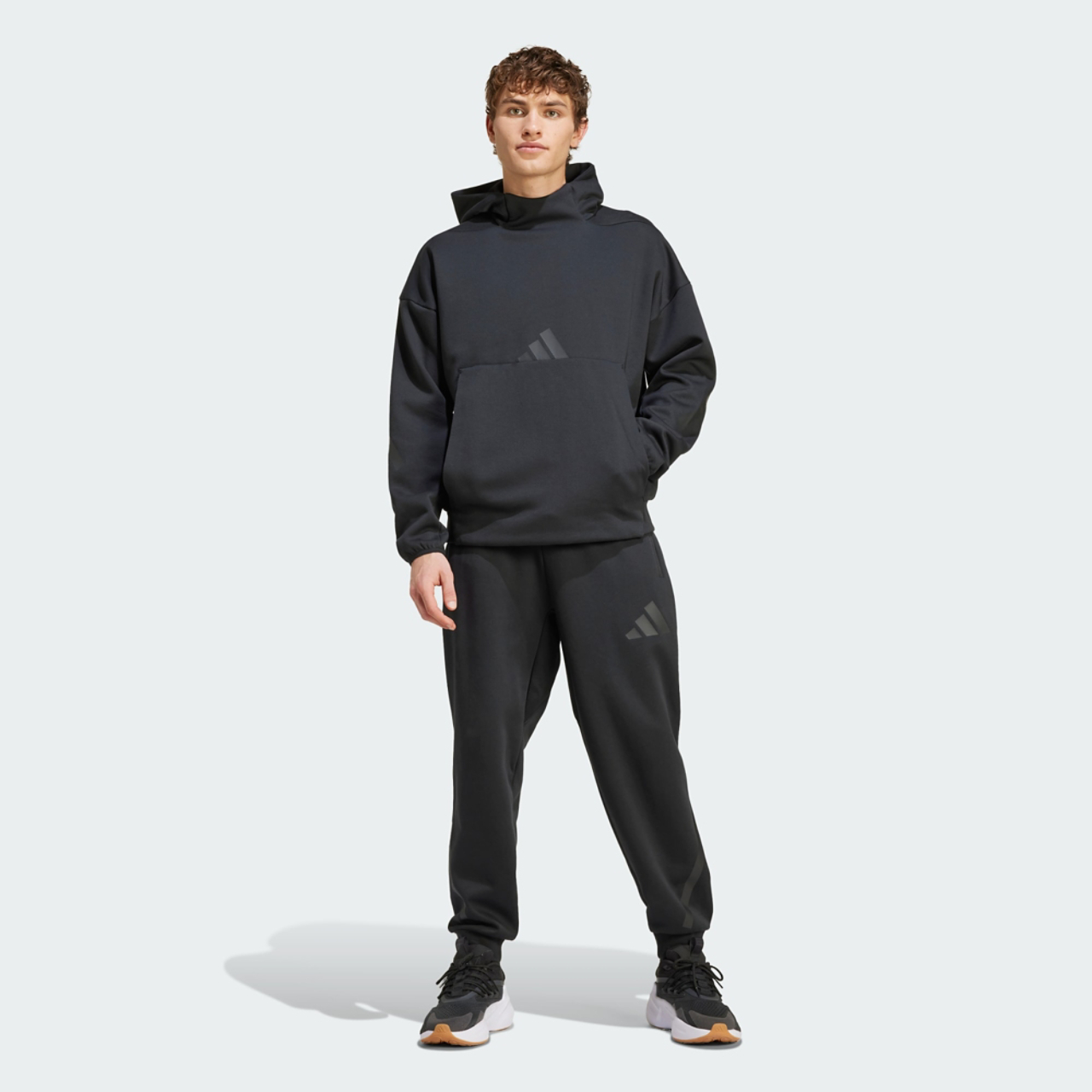 adidas Z.N.E. Tracksuit Afbeelding 5 van 5. Tik om de fotogalerij te openen..