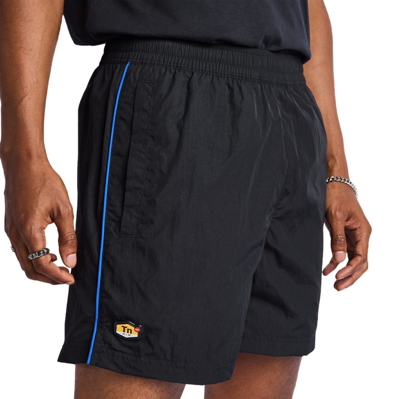 Nike Tuned Image 4 sur 4. Appuyez pour ouvrir la galerie de photos.
