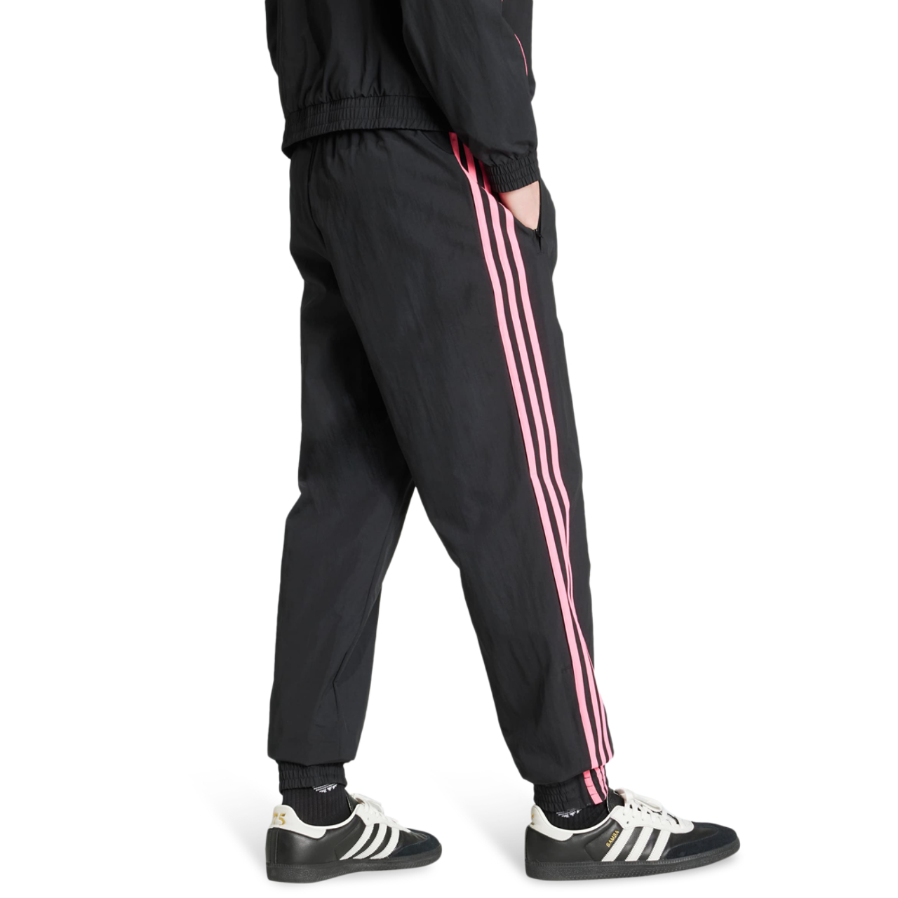 adidas Firebird Bild 3 von 4. Antippen, um die Fotogalerie zu öffnen.