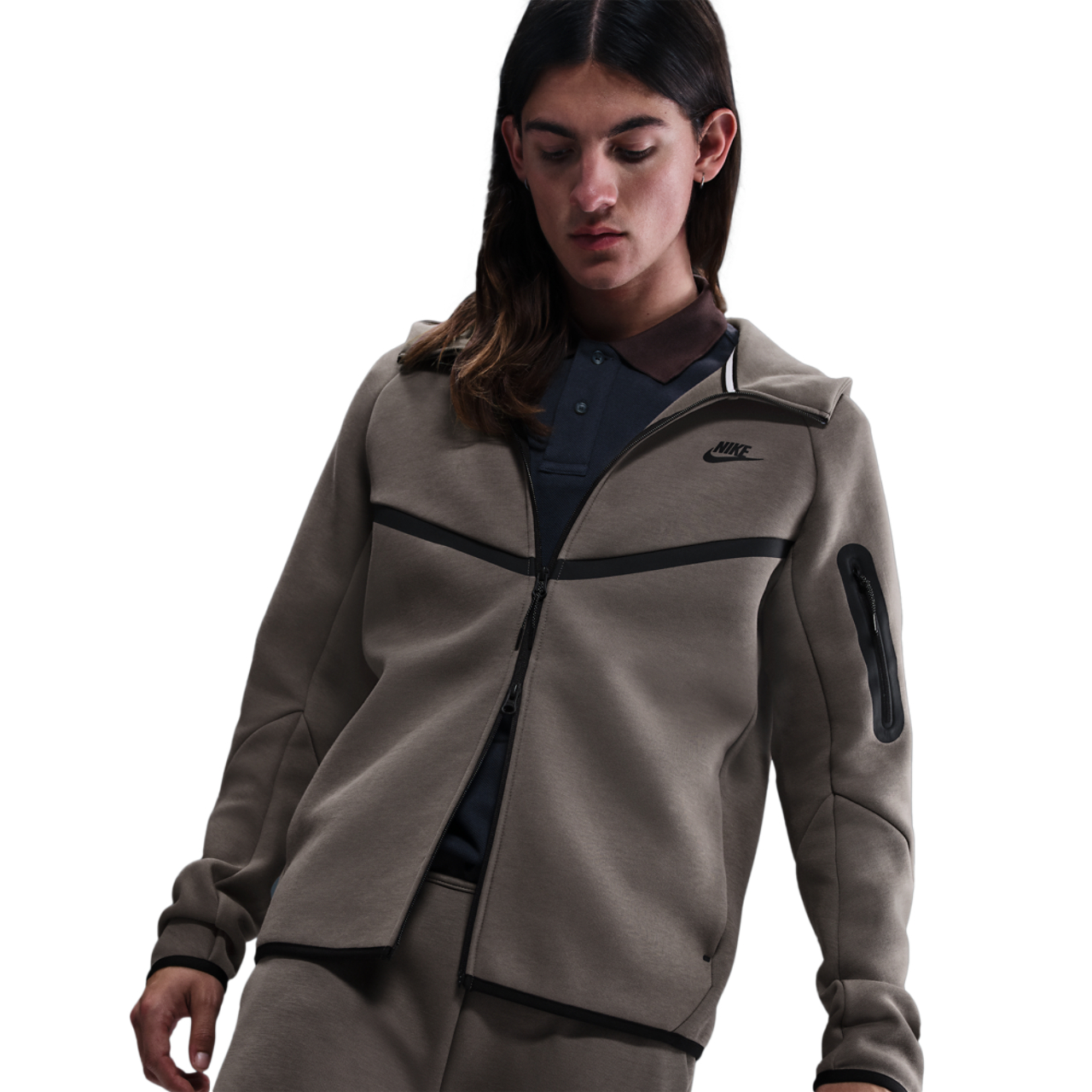 Nike Tech Fleece Image 3 of 5. Tap to open photo gallery.