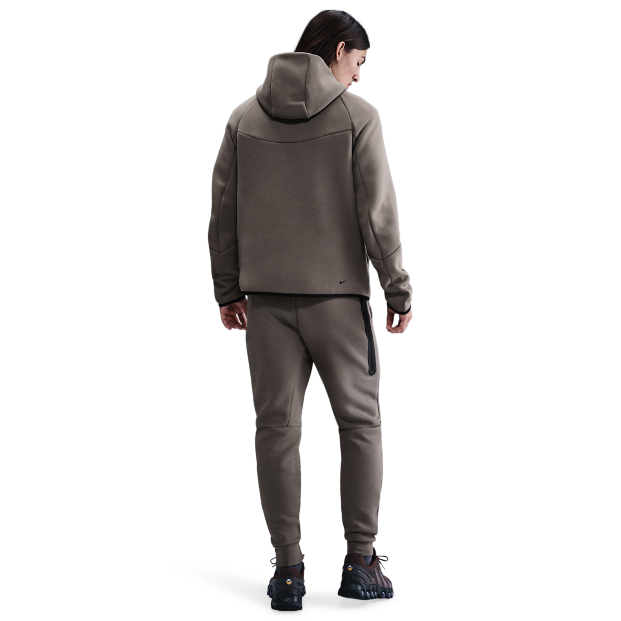 Nike Tech Fleece Image 5 of 5. Tap to open photo gallery.