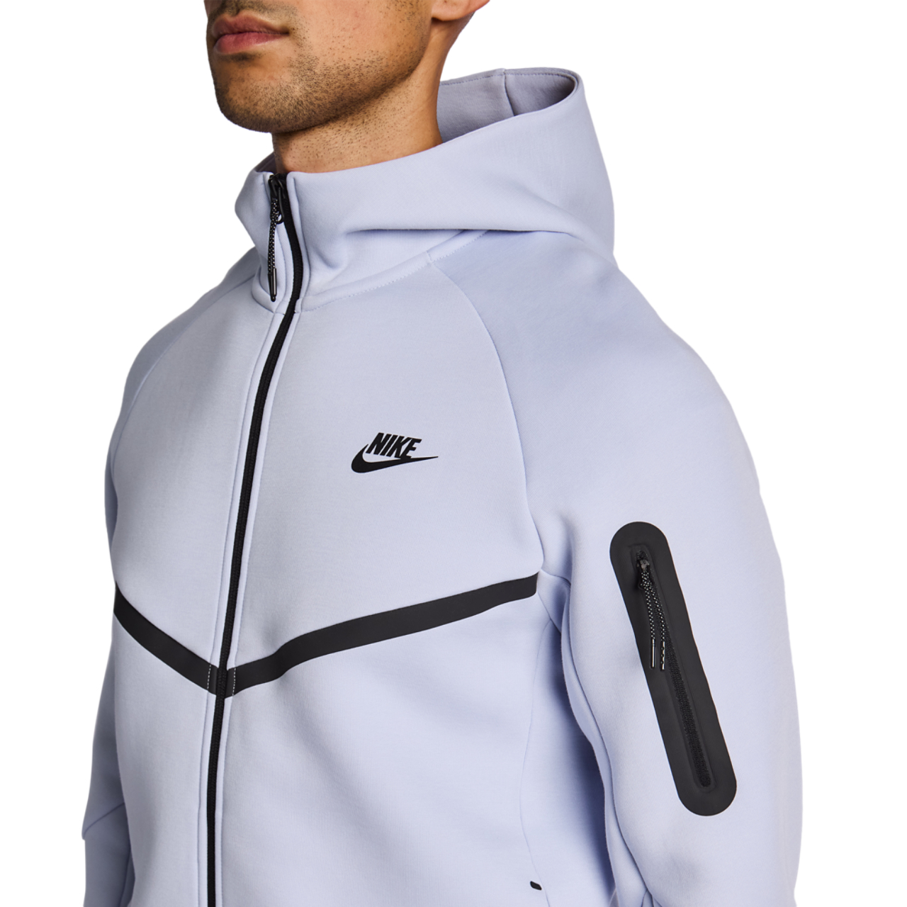 Nike Tech Fleece Image 7 of 7. Tap to open photo gallery.