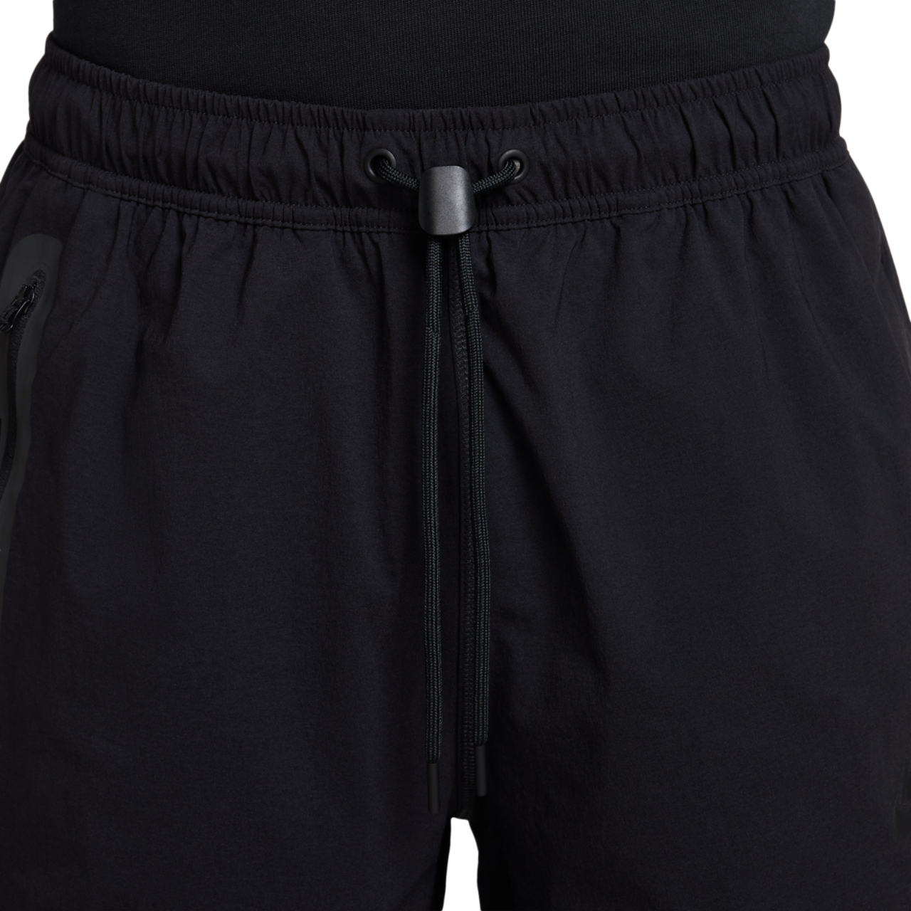 Nike Tech Woven Image 4 sur 5. Appuyez pour ouvrir la galerie de photos.