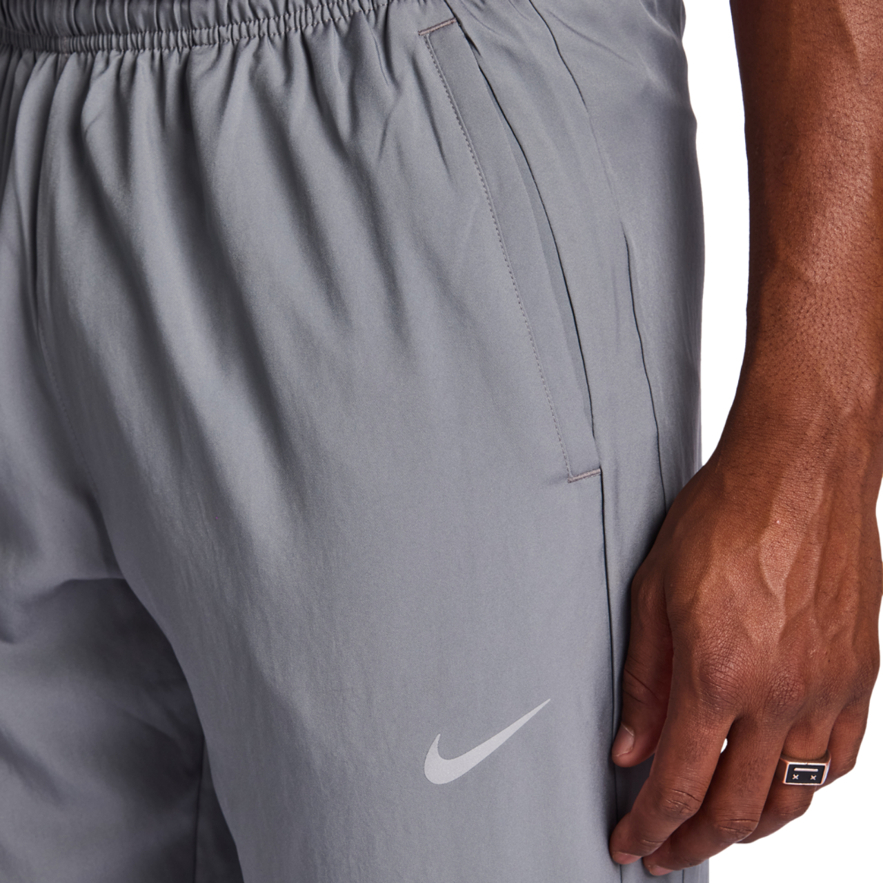Nike Challenger Immagine 5 di 7. Tocca per aprire la galleria fotografica.