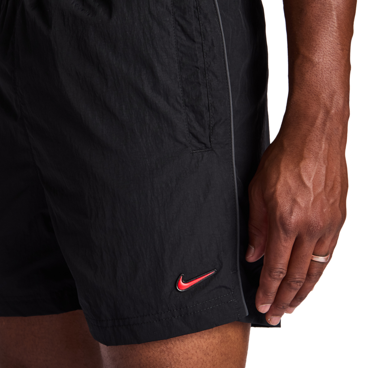 Nike Tuned Afbeelding 5 van 5. Tik om de fotogalerij te openen..