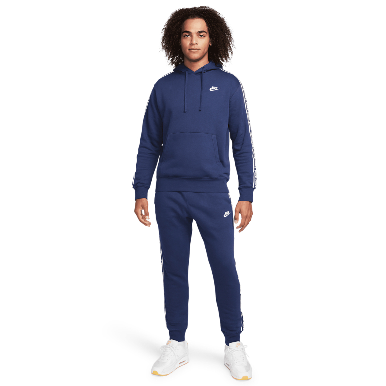 Nike Club Image 1 sur 5. Appuyez pour ouvrir la galerie de photos.