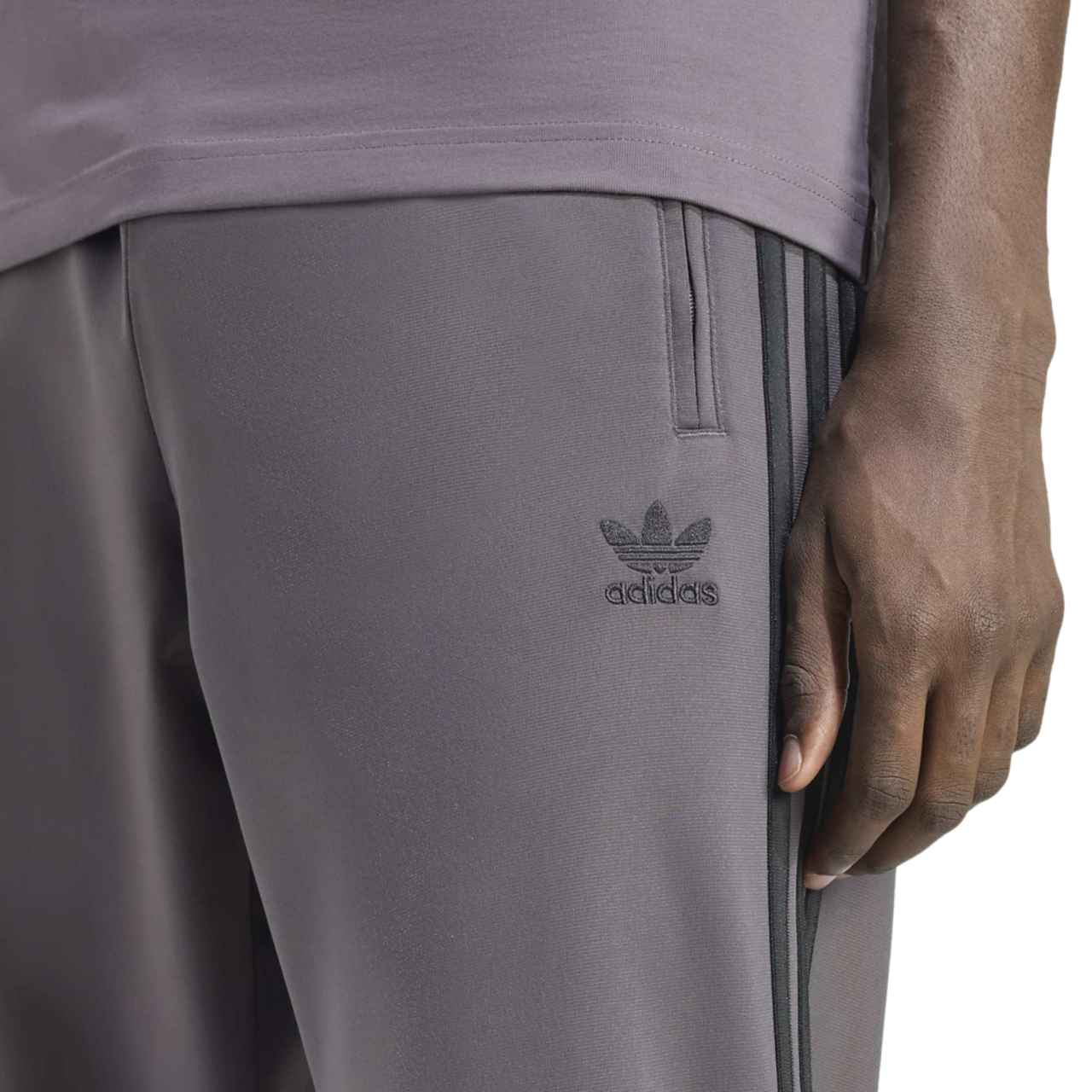 adidas Firebird Bild 5 von 5. Antippen, um die Fotogalerie zu öffnen.