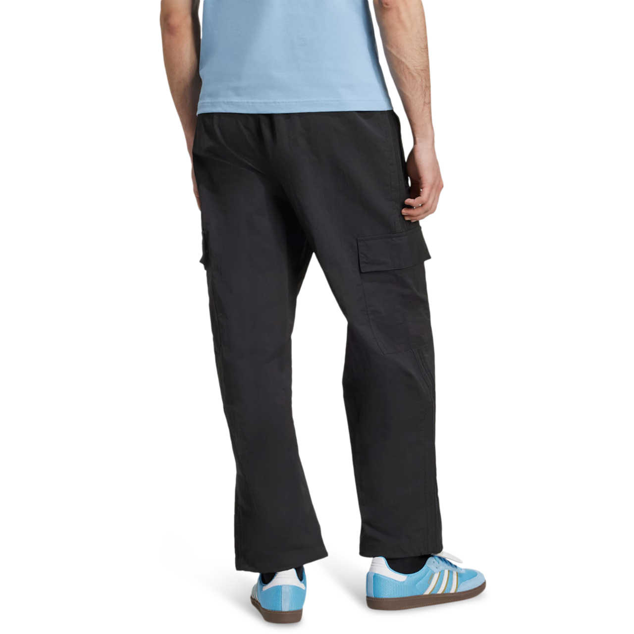 adidas Essentials Bild 3 von 4. Antippen, um die Fotogalerie zu öffnen.
