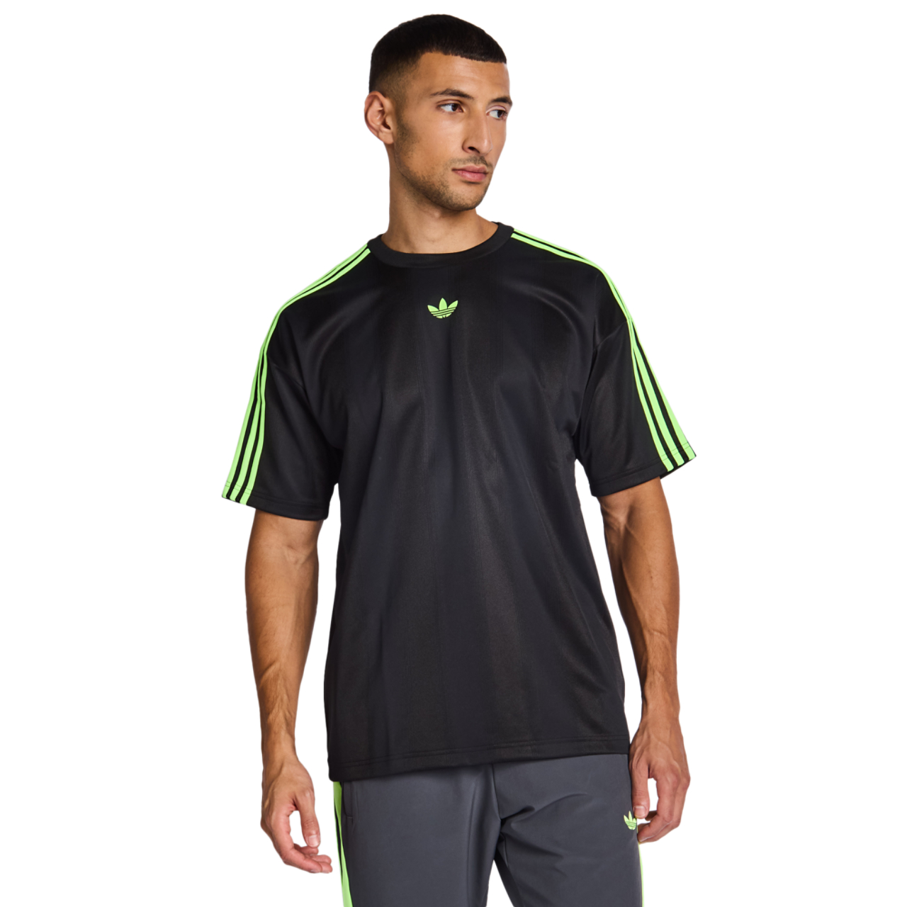 adidas Originals Bild 1 von 6. Antippen, um die Fotogalerie zu öffnen.