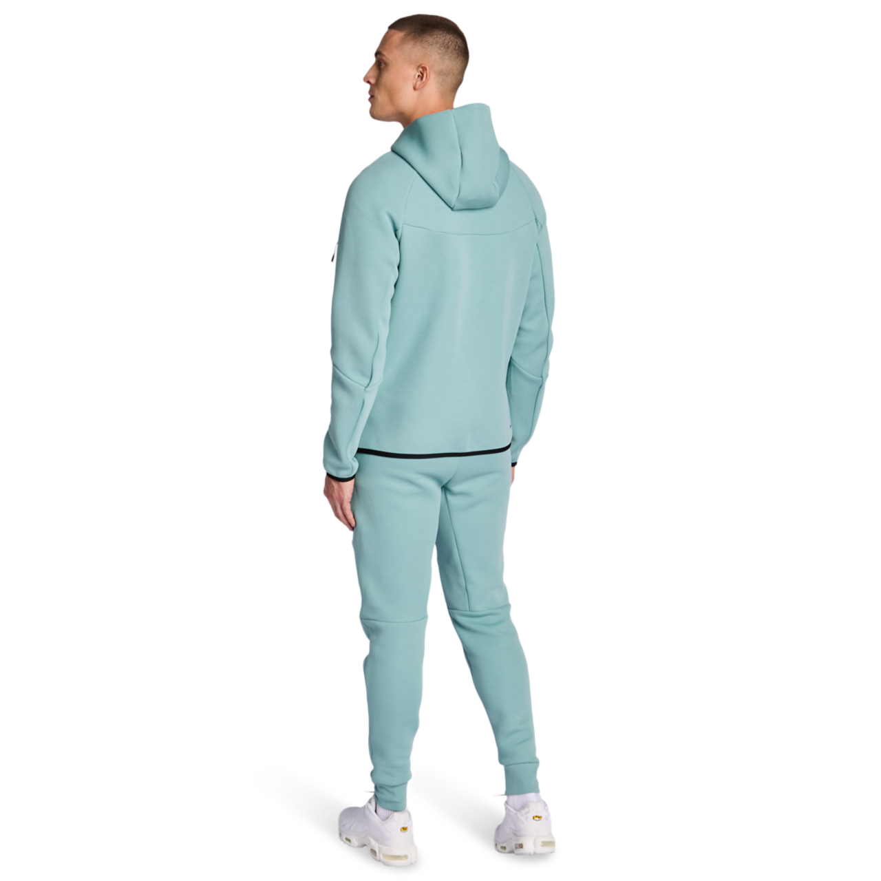 Nike Tech Fleece Image 3 of 8. Tap to open photo gallery.