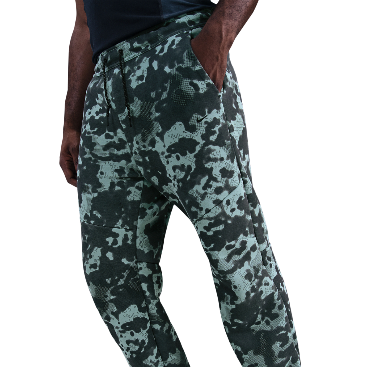 Nike Tech Fleece Image 1 of 5. Tap to open photo gallery.