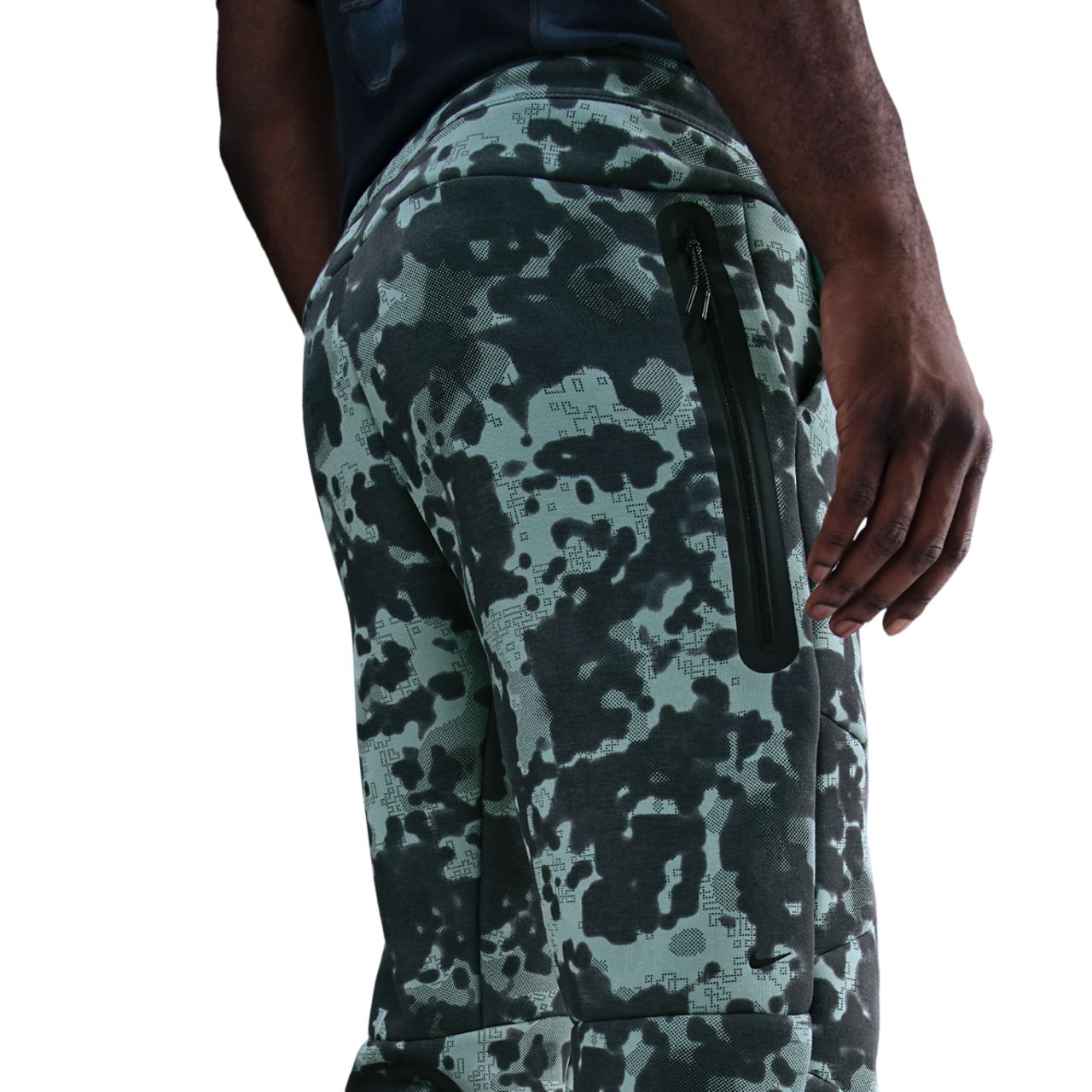Nike Tech Fleece Image 2 of 5. Tap to open photo gallery.