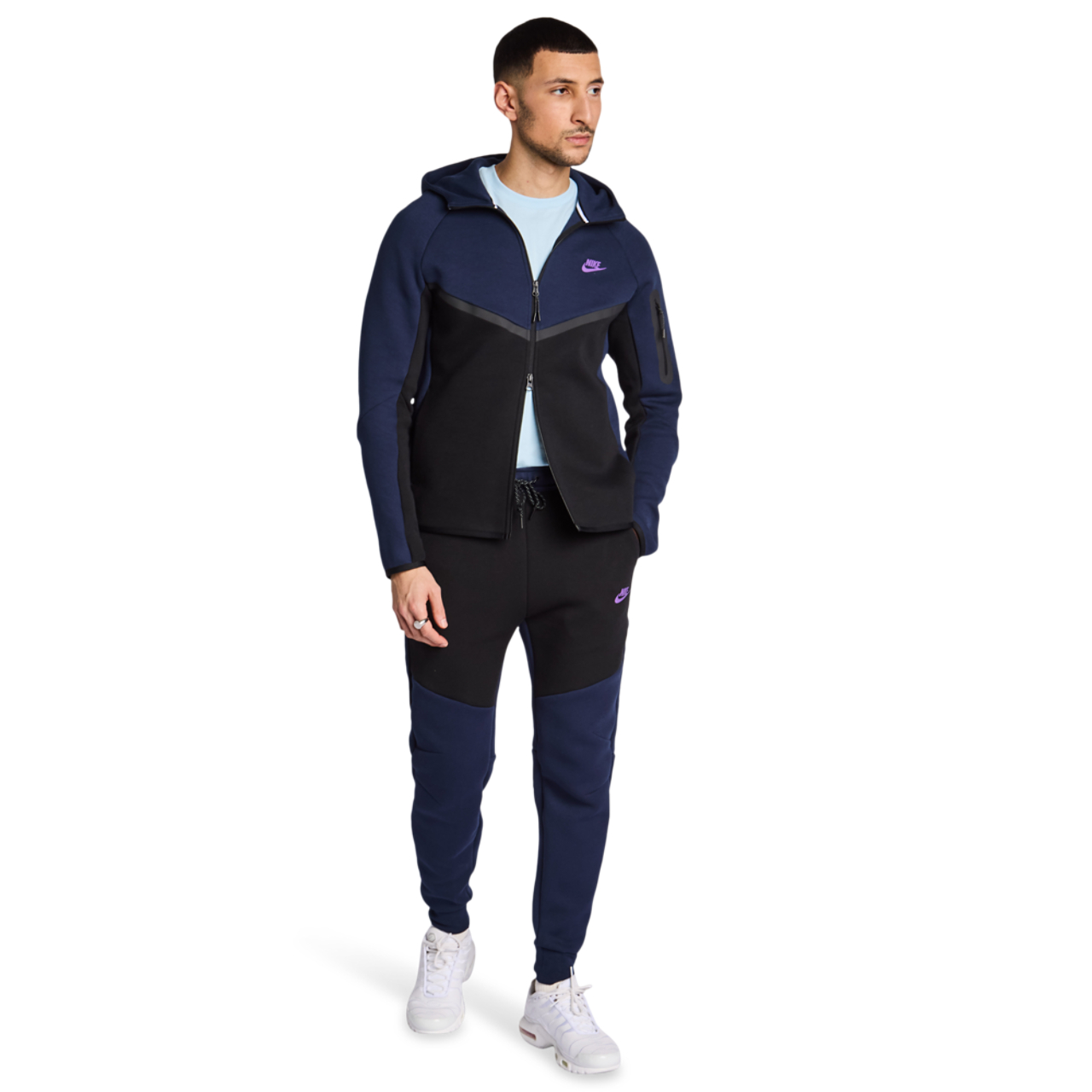 Nike Tech Fleece Immagine 3 di 8. Tocca per aprire la galleria fotografica.