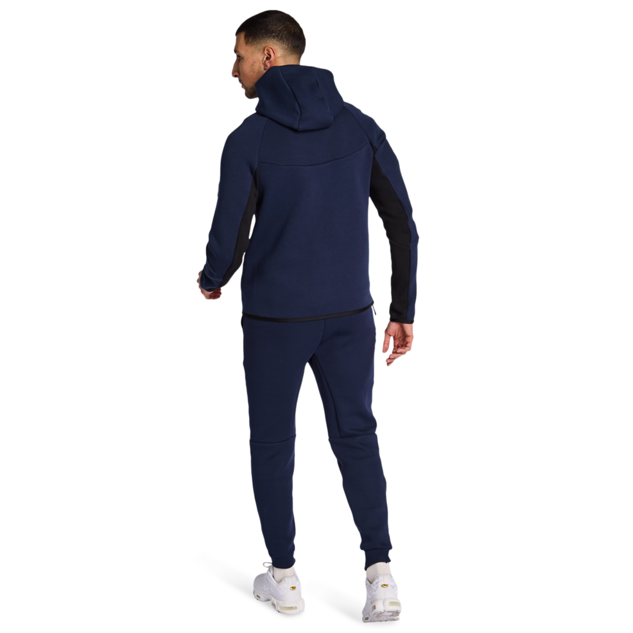 Nike Tech Fleece Immagine 4 di 8. Tocca per aprire la galleria fotografica.