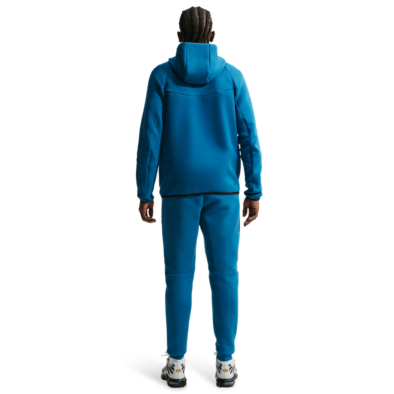 Nike Tech Fleece Image 5 of 5. Tap to open photo gallery.