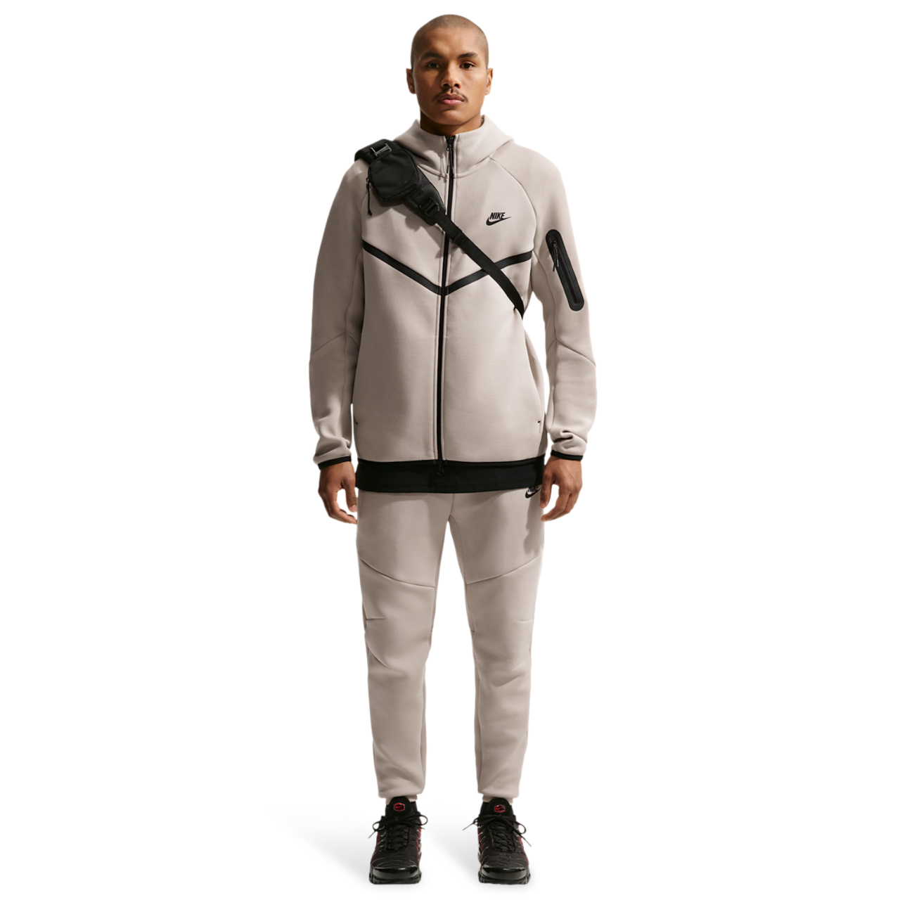 Nike Tech Fleece Imagen 4 de 5. Toque para abrir la galería de fotos.