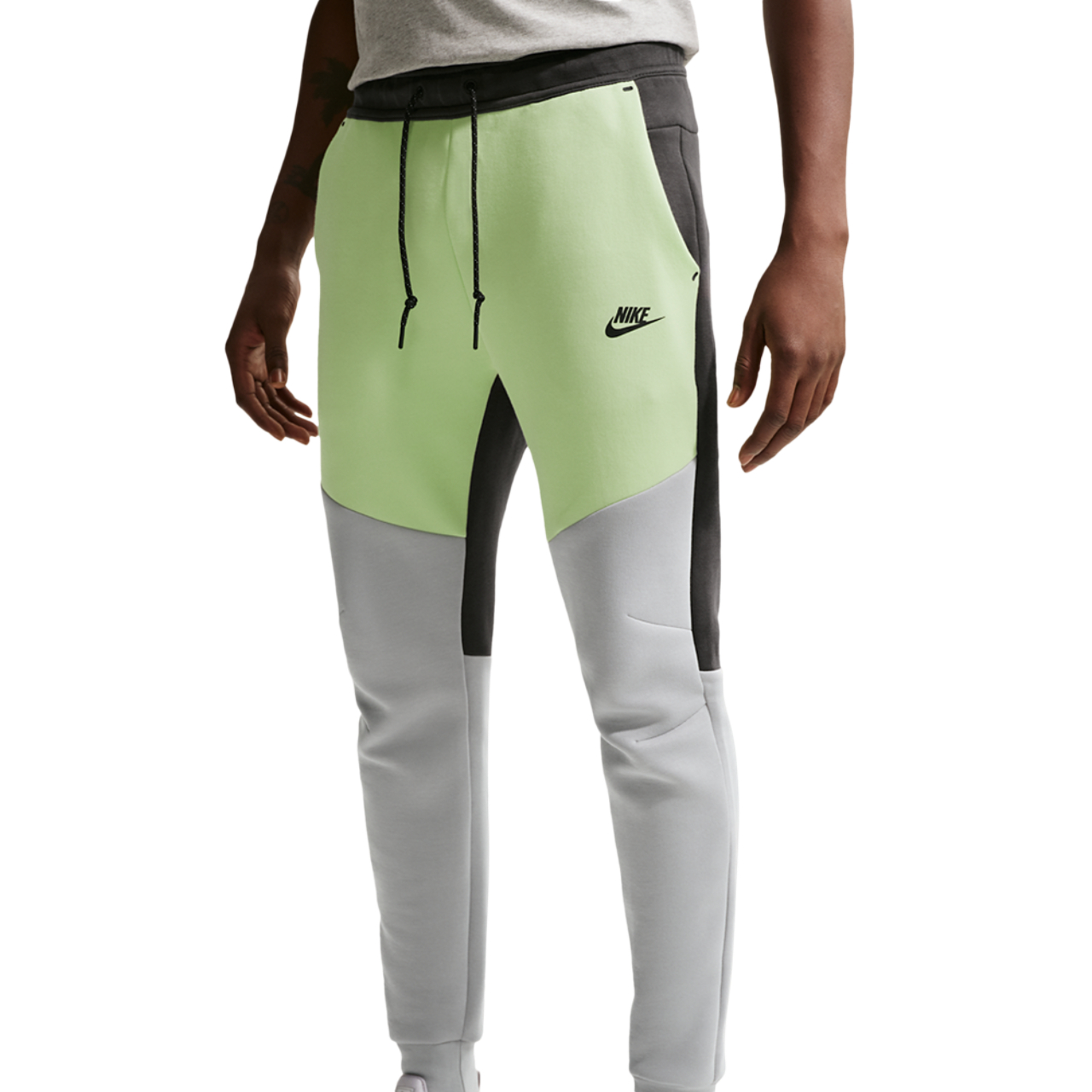 Nike Tech Fleece Imagen 1 de 5. Toque para abrir la galería de fotos.