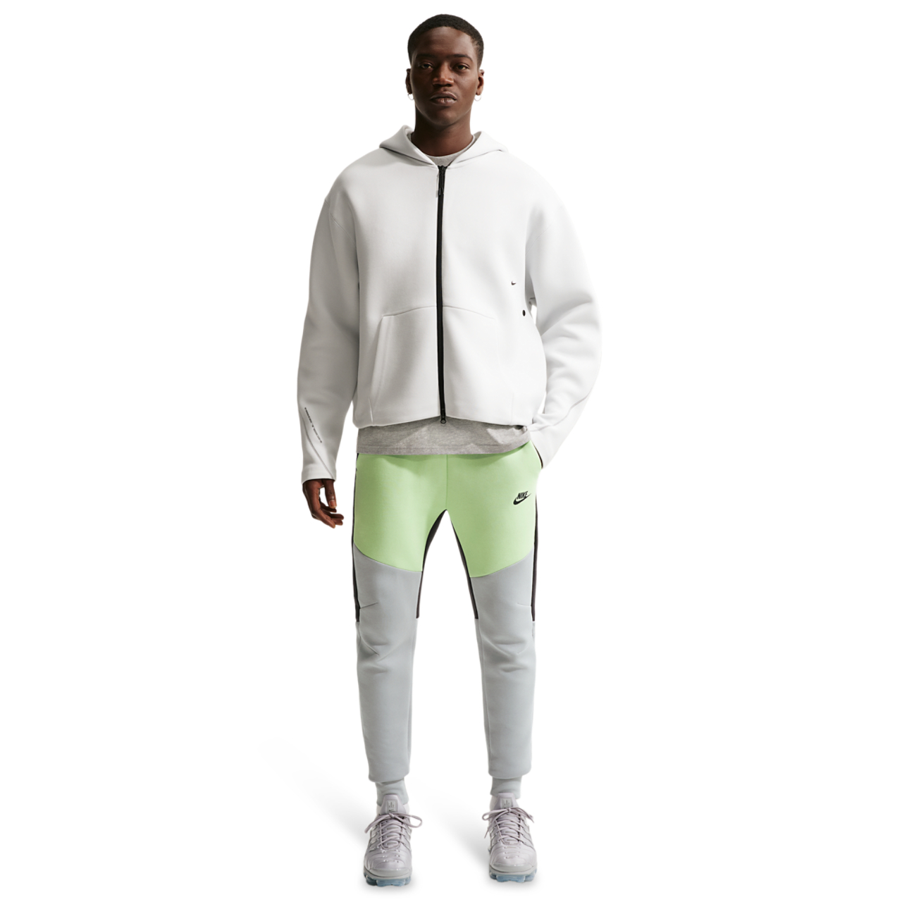 Nike Tech Fleece Imagen 4 de 5. Toque para abrir la galería de fotos.