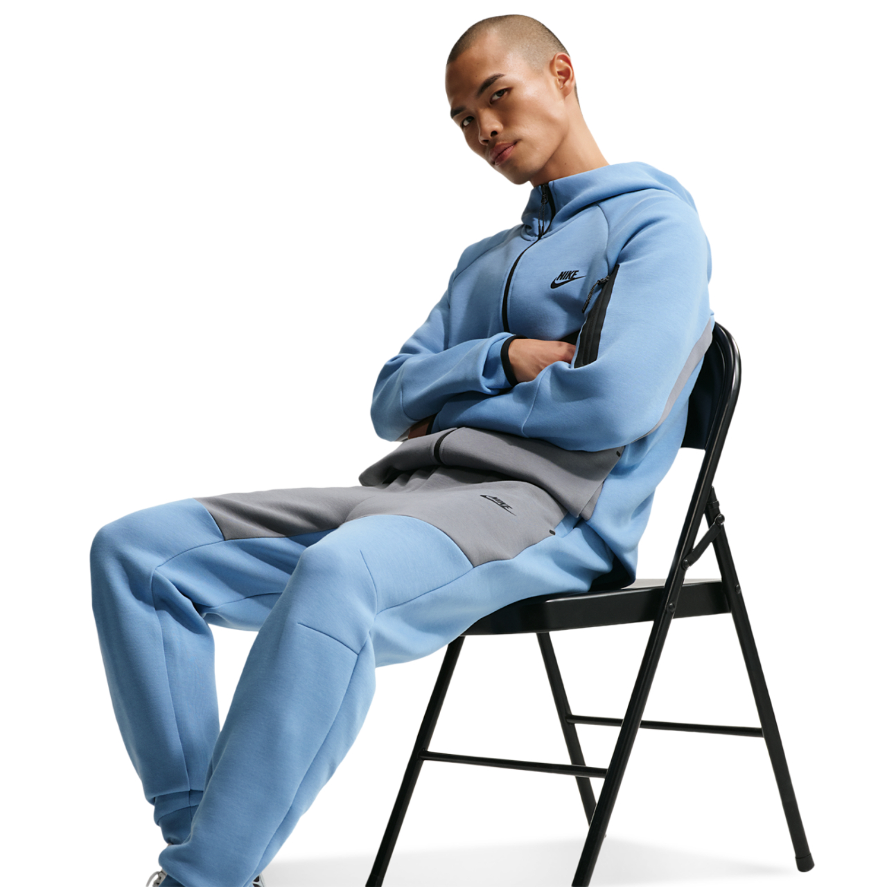 Nike Tech Fleece Bild 3 von 5. Antippen, um die Fotogalerie zu öffnen.