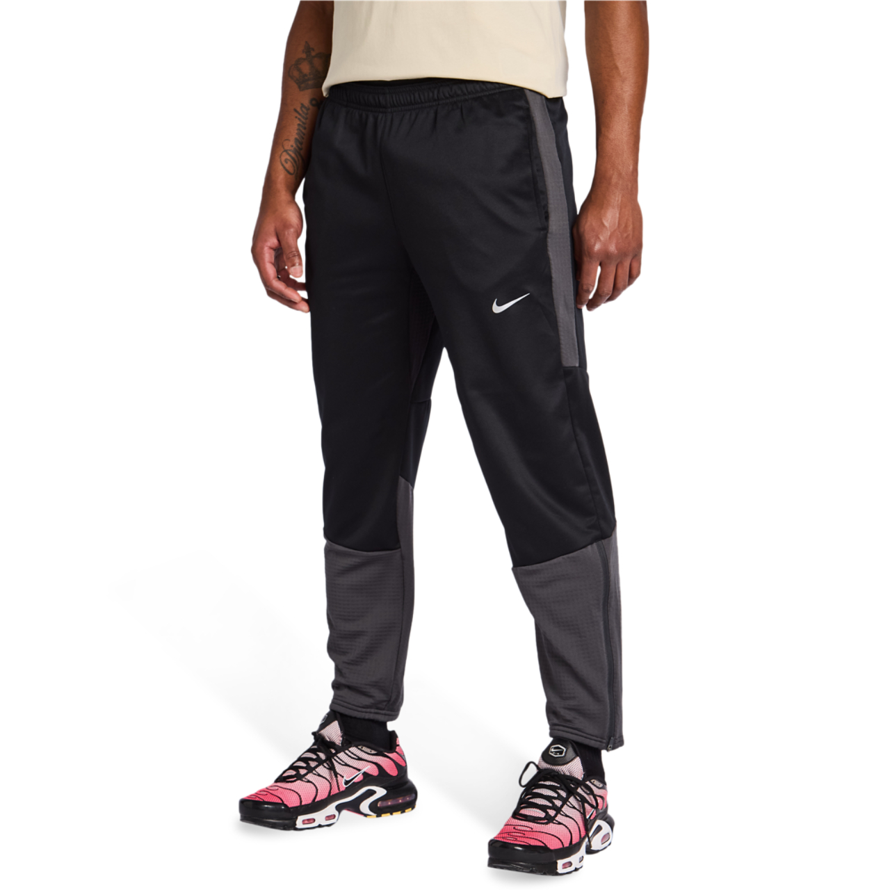 Nike Challenger Bild 1 von 7. Antippen, um die Fotogalerie zu öffnen.