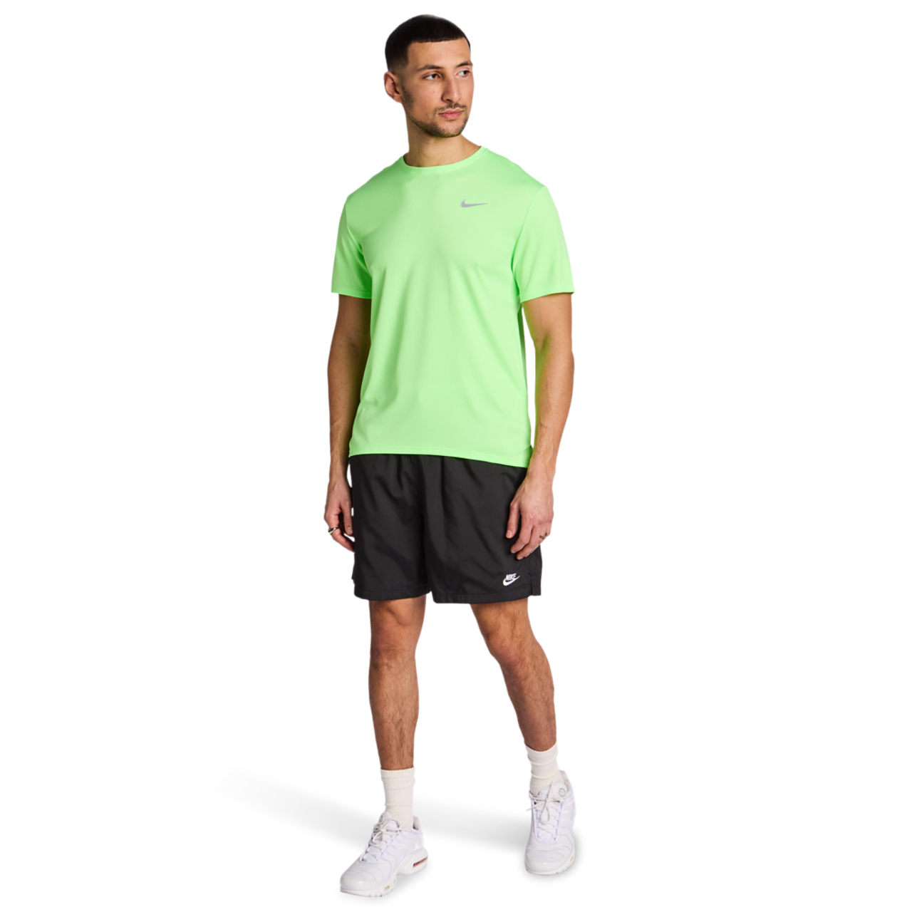 Nike Miler Bild 2 von 5. Antippen, um die Fotogalerie zu öffnen.