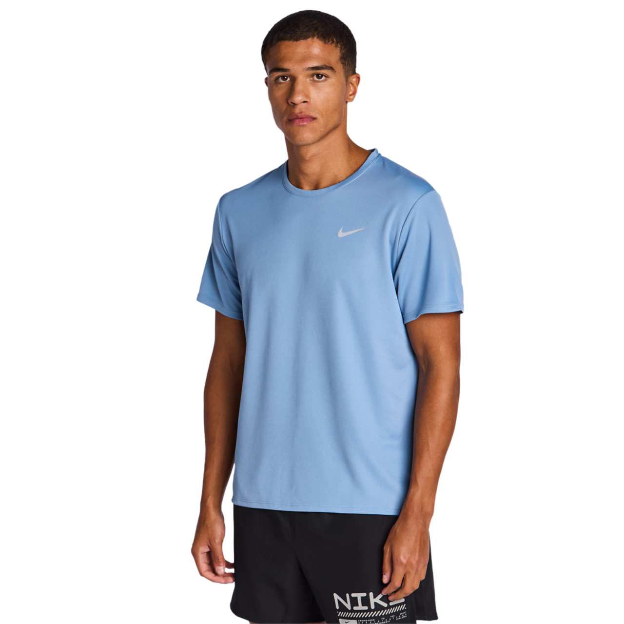 Nike Miler Bild 1 von 6. Antippen, um die Fotogalerie zu öffnen.