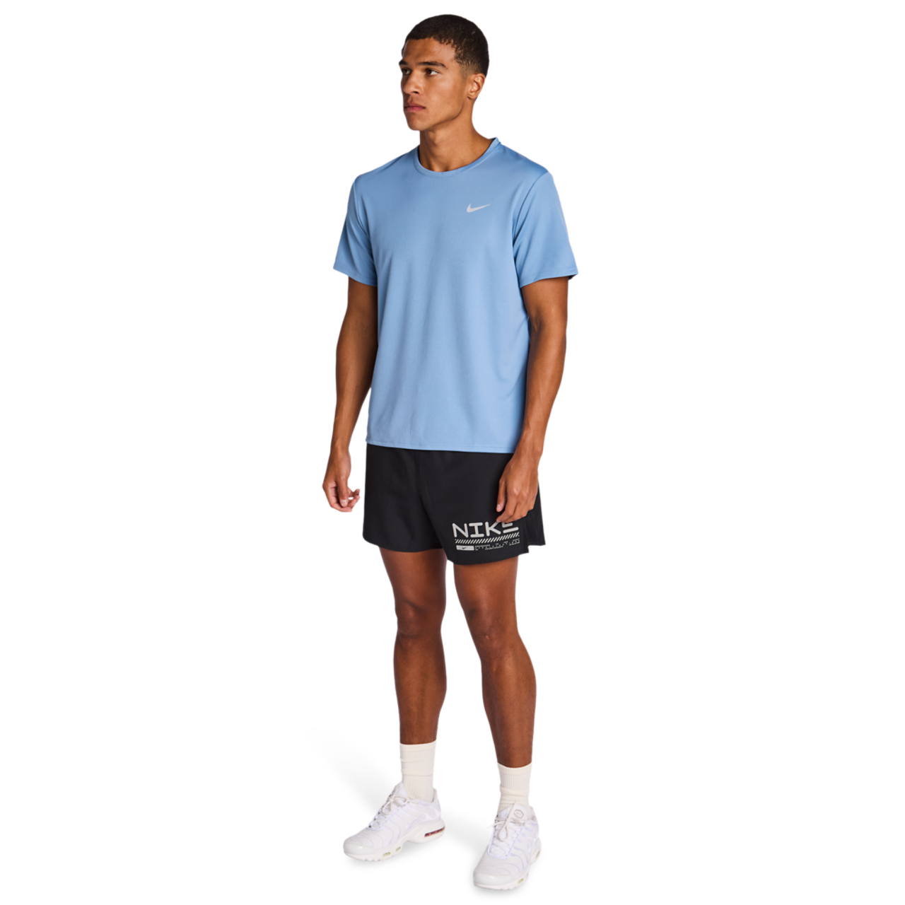 Nike Miler Bild 2 von 6. Antippen, um die Fotogalerie zu öffnen.